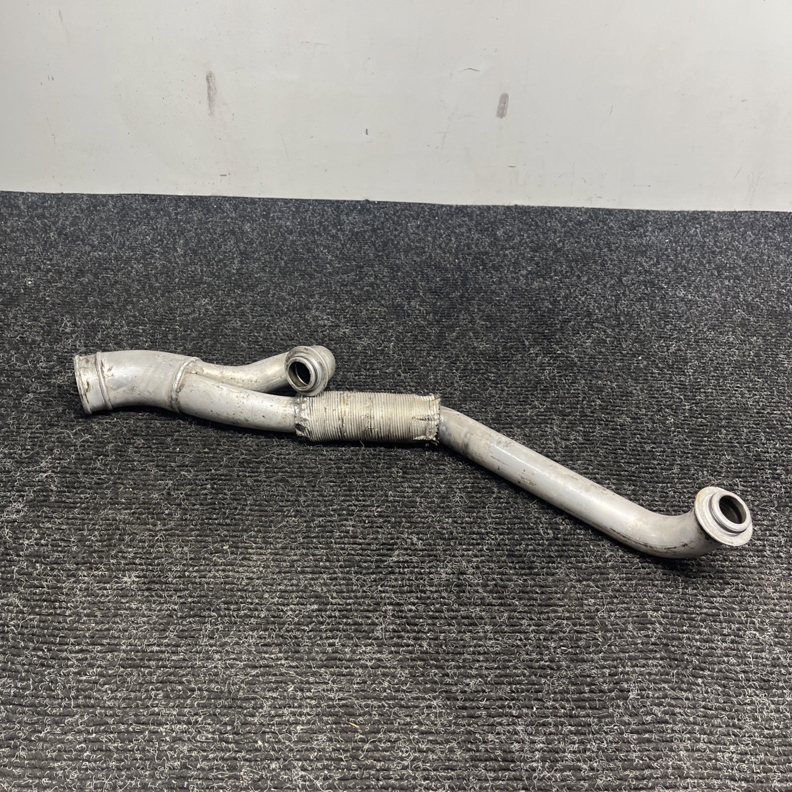 ☑️ Charge Air Induction Tract Charge Pipe BMW OEM E88 E82 N54 08-10 135i Z4 35i