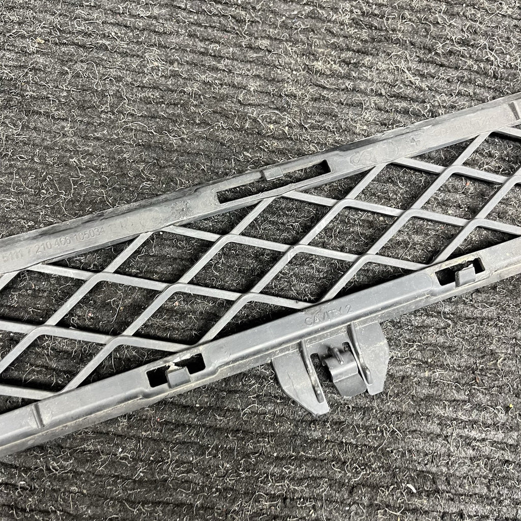 ☑️ 2011-2014 BMW X3 F25 Front Upper Center Bumper Grille OEM 7210466
