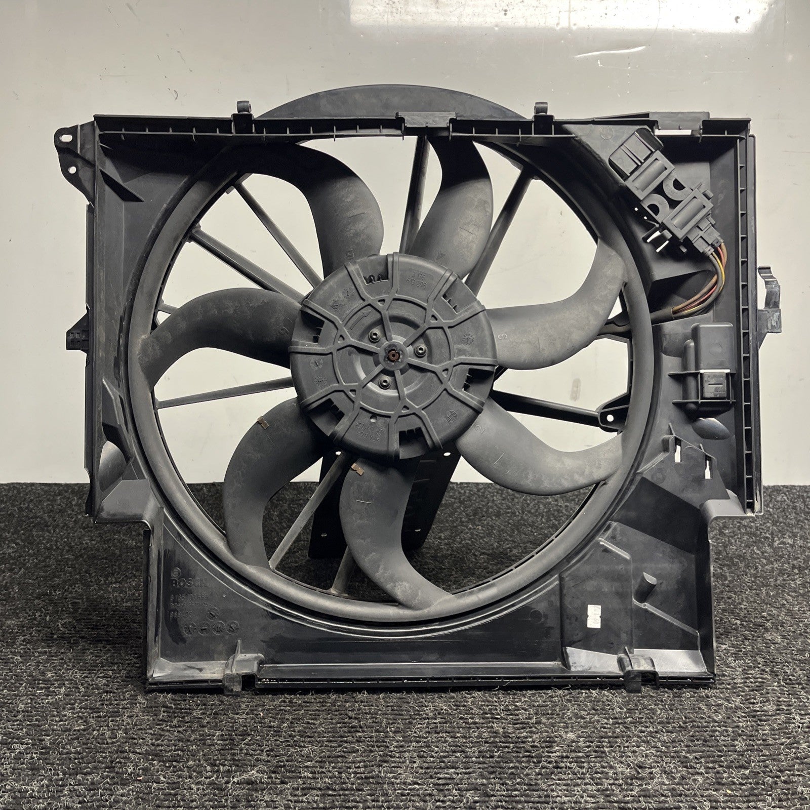 ☑️ 07-13 OEM BMW E88 E90 E92 N54 N55 Engine Radiator Cooling Auxiliary Fan 600W