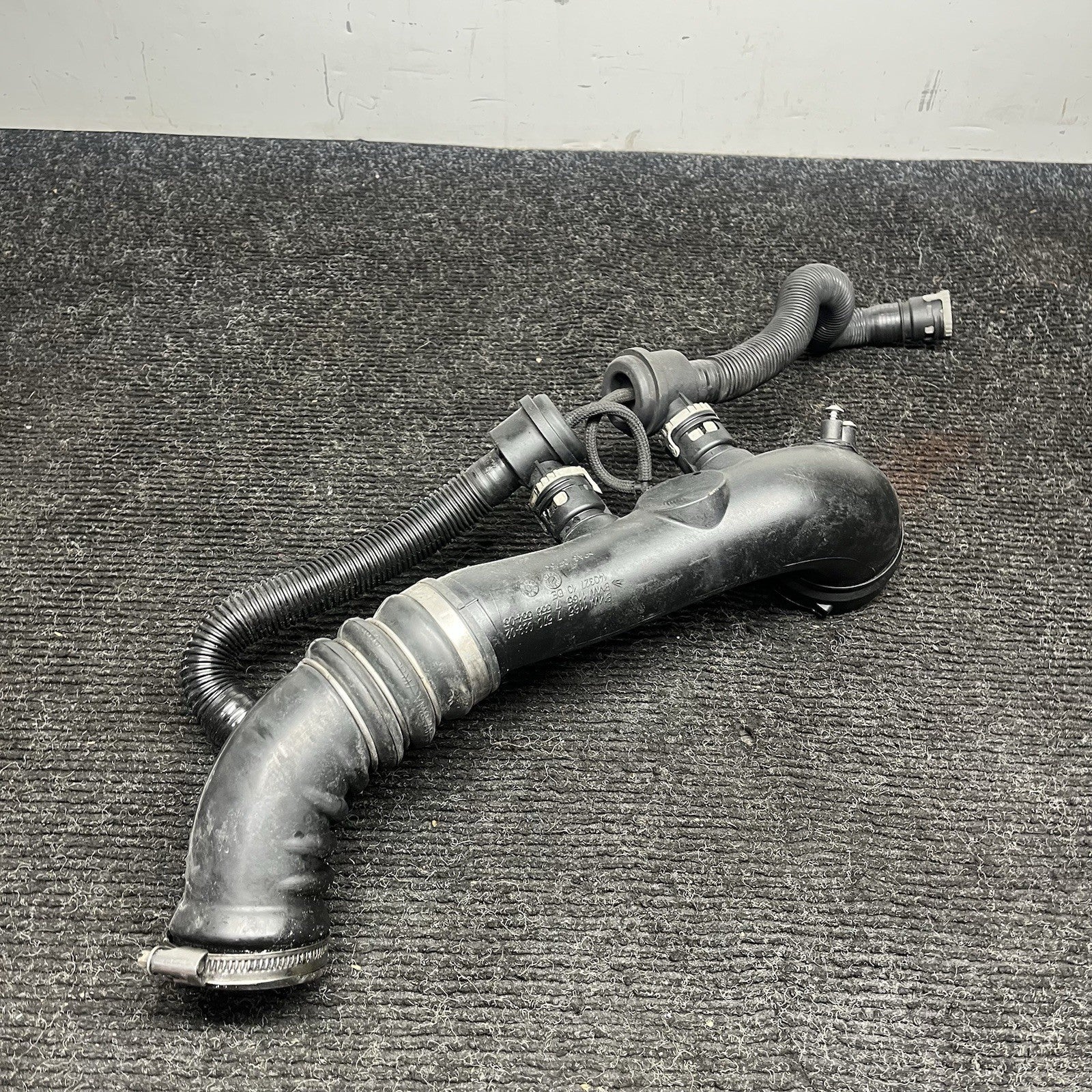 ☑️ 07-10 BMW E90 E92 335 N54 Charge Pipe Air Induction Diverter Pipe OEM