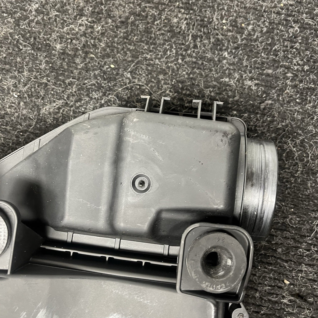 ☑️ 11-17 BMW X3 F25 F10 3.0L Engine Air Intake Filter Housing Box OEM 7583725
