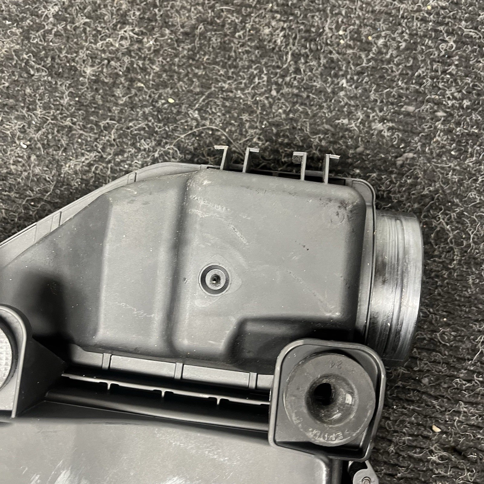 ☑️ 11-17 BMW X3 F25 F10 3.0L Engine Air Intake Filter Housing Box OEM 7583725