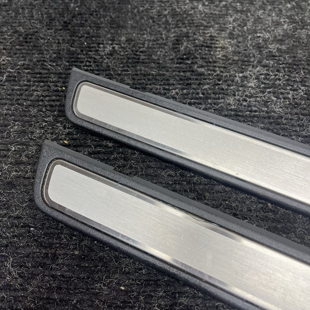 ☑️ 2008-2011 Subaru WRX STi Front Door Sill Trim Scuff Panel PAIR LH RH