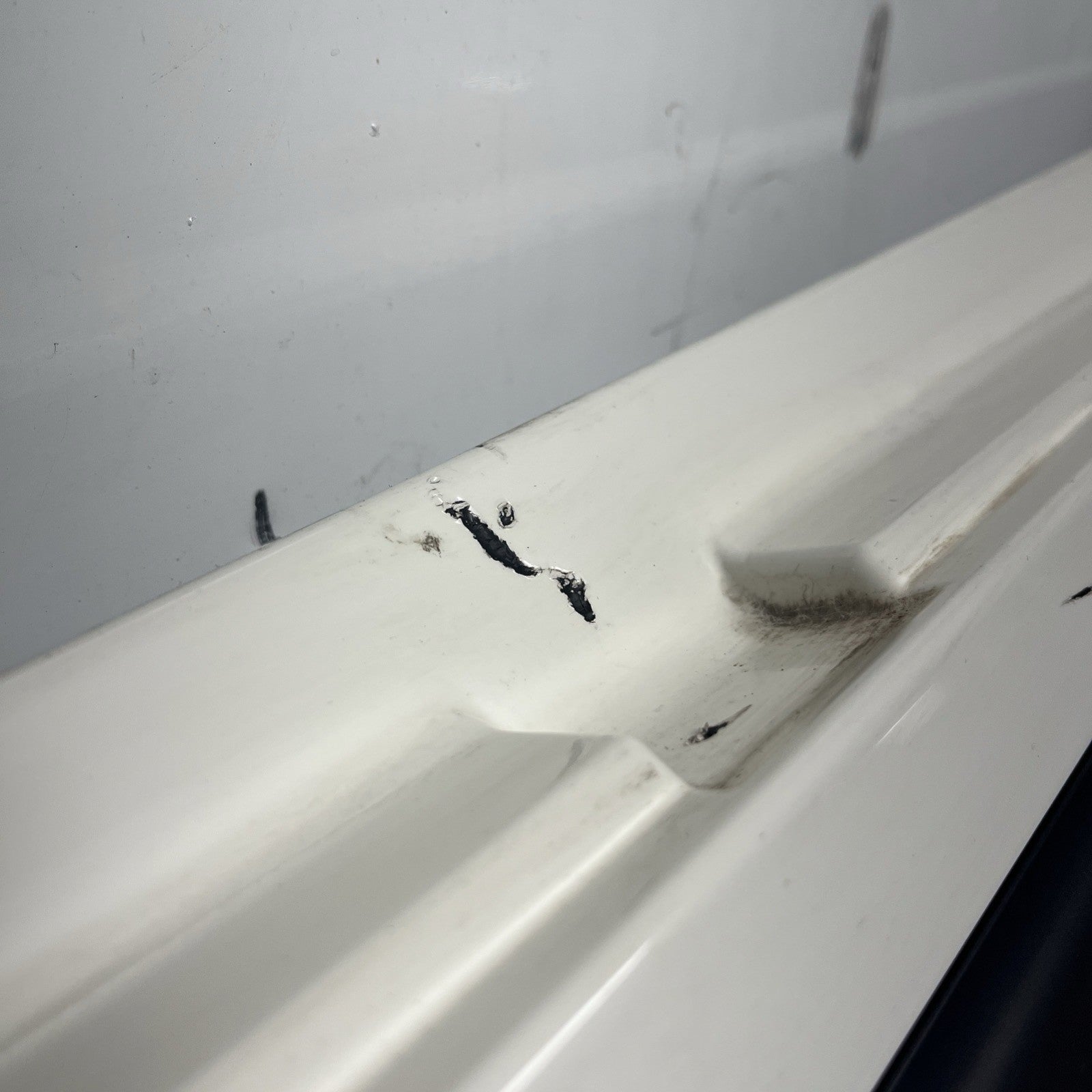 ☑️ 2014 - 2024 MASERATI GHIBLI RIGHT SIDE ROCKER MOLDING COVER PANEL OEM WHITE