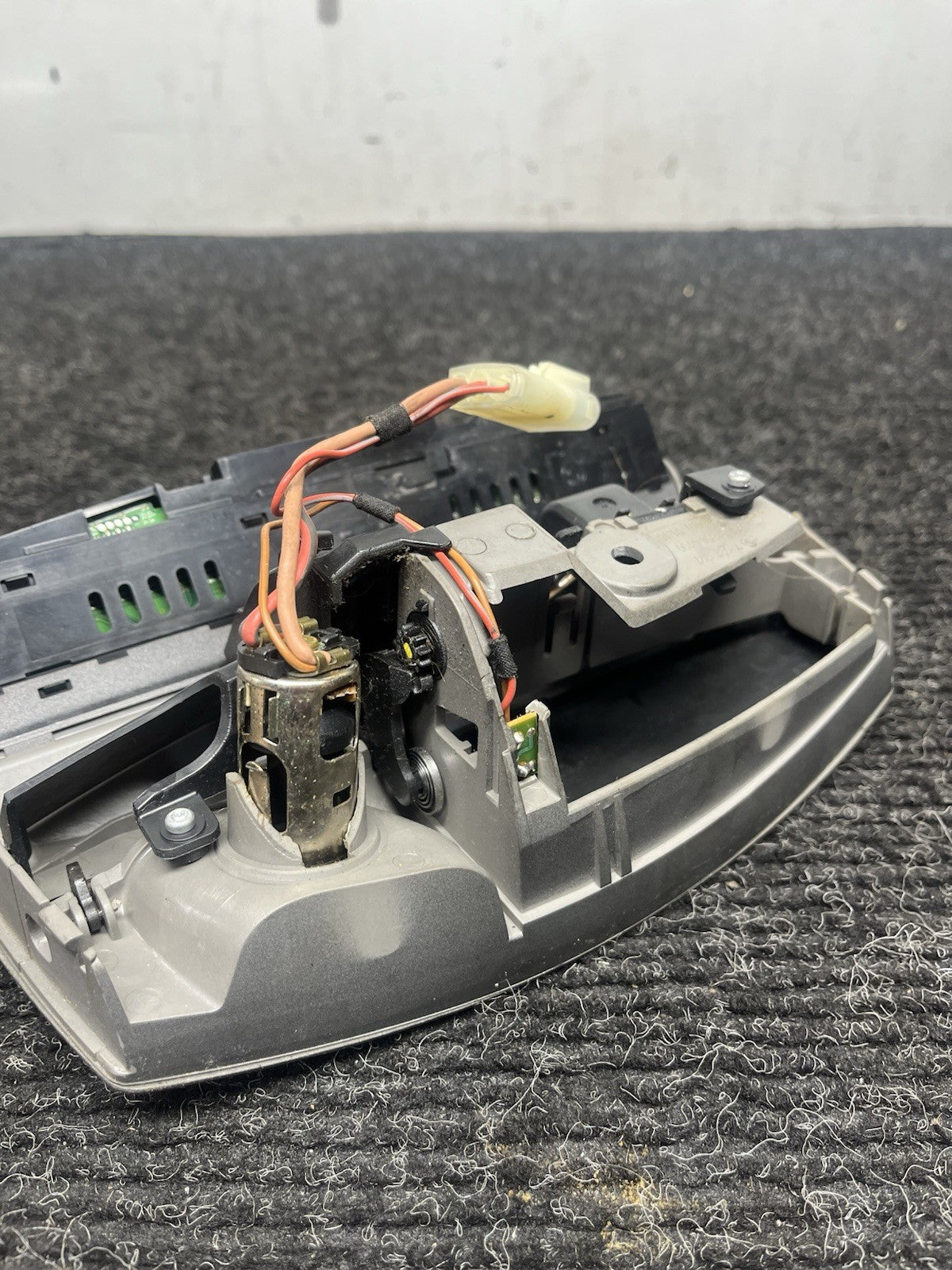 ☑️03-05 BMW E85 Z4 Roadster Convertible CenterConsole Switch Unit Trim Panel OEM