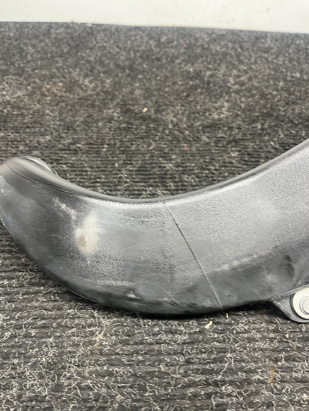☑️ 07-10 BMW E82 E88 E92 E93 E90 135 335 Rear Engine Air Duct Inlet 7556550