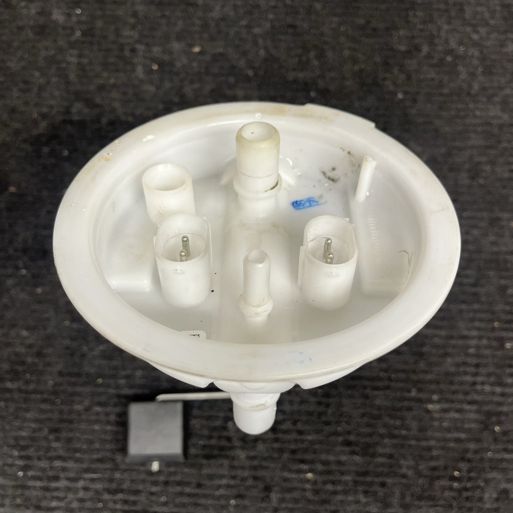 ☑️ 06-13 BMW E82 E88 E90 E91 E92 E93 135I 335I Fuel Pump OEM