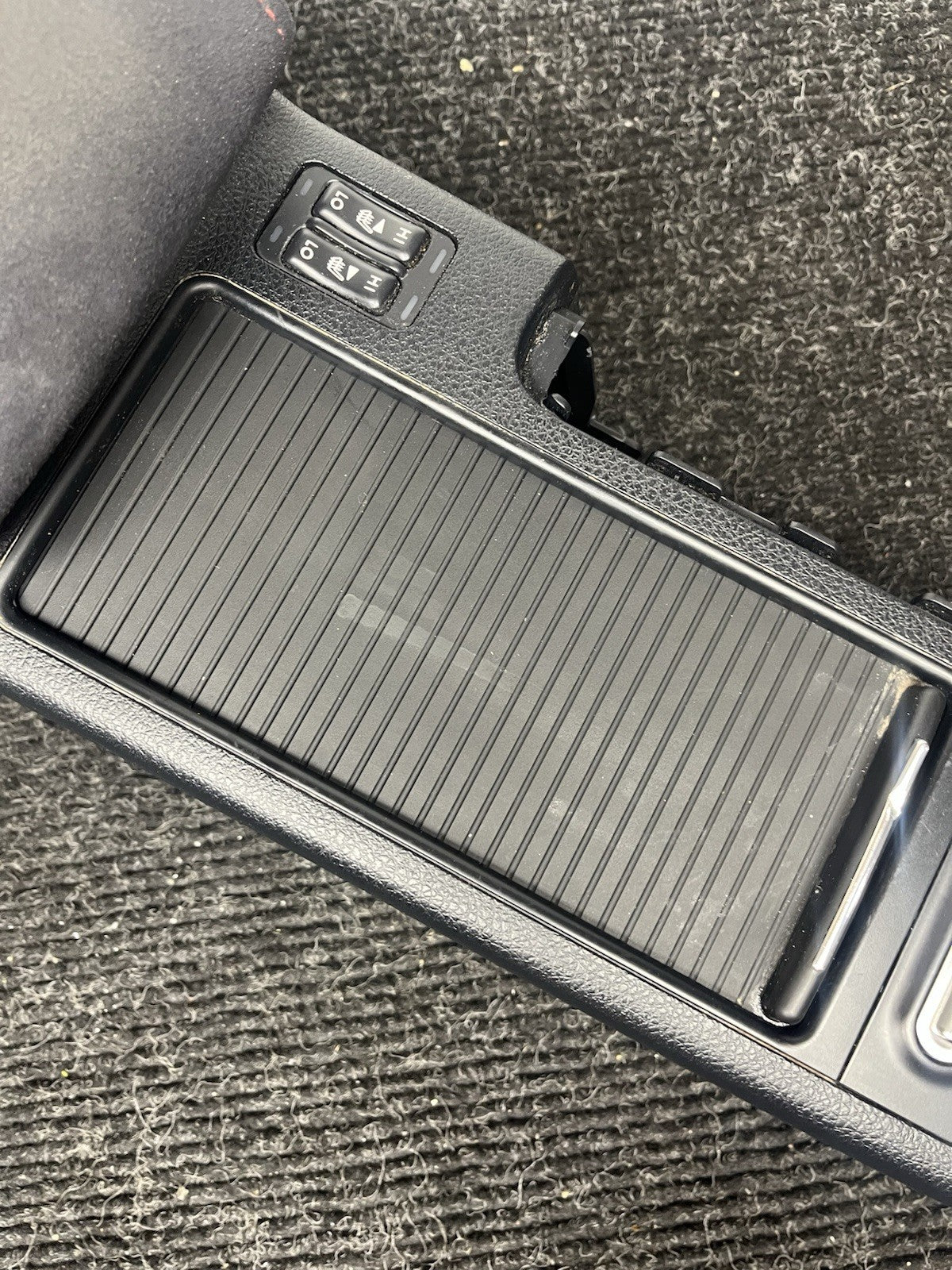 ☑️ 15-19 SUBARU WRX STI ARM REST CENTER CONSOLE W/ HEATED SEATS NON LEATHER OEM