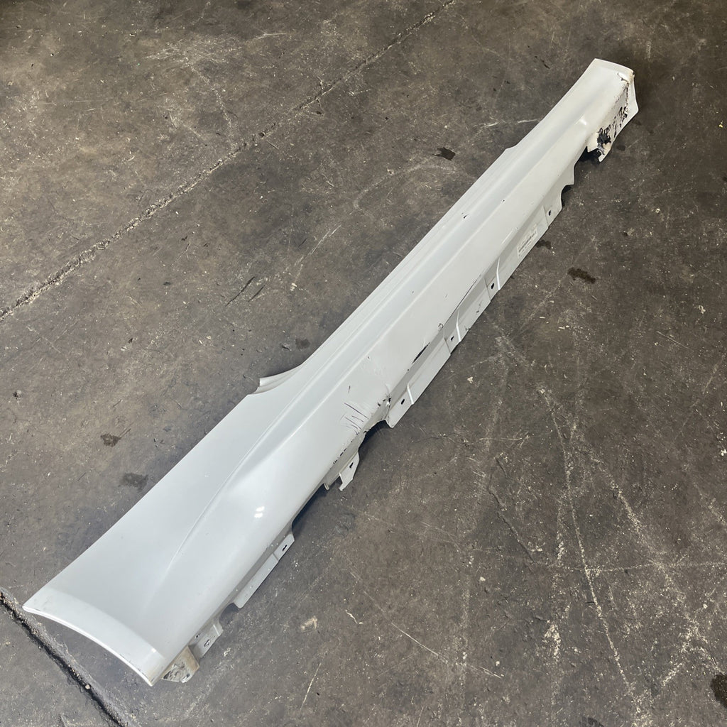 ☑️ 07-13 OEM BMW E92 E93 M3 Right Passenger Side Skirt Rocker Panel MineralWhite