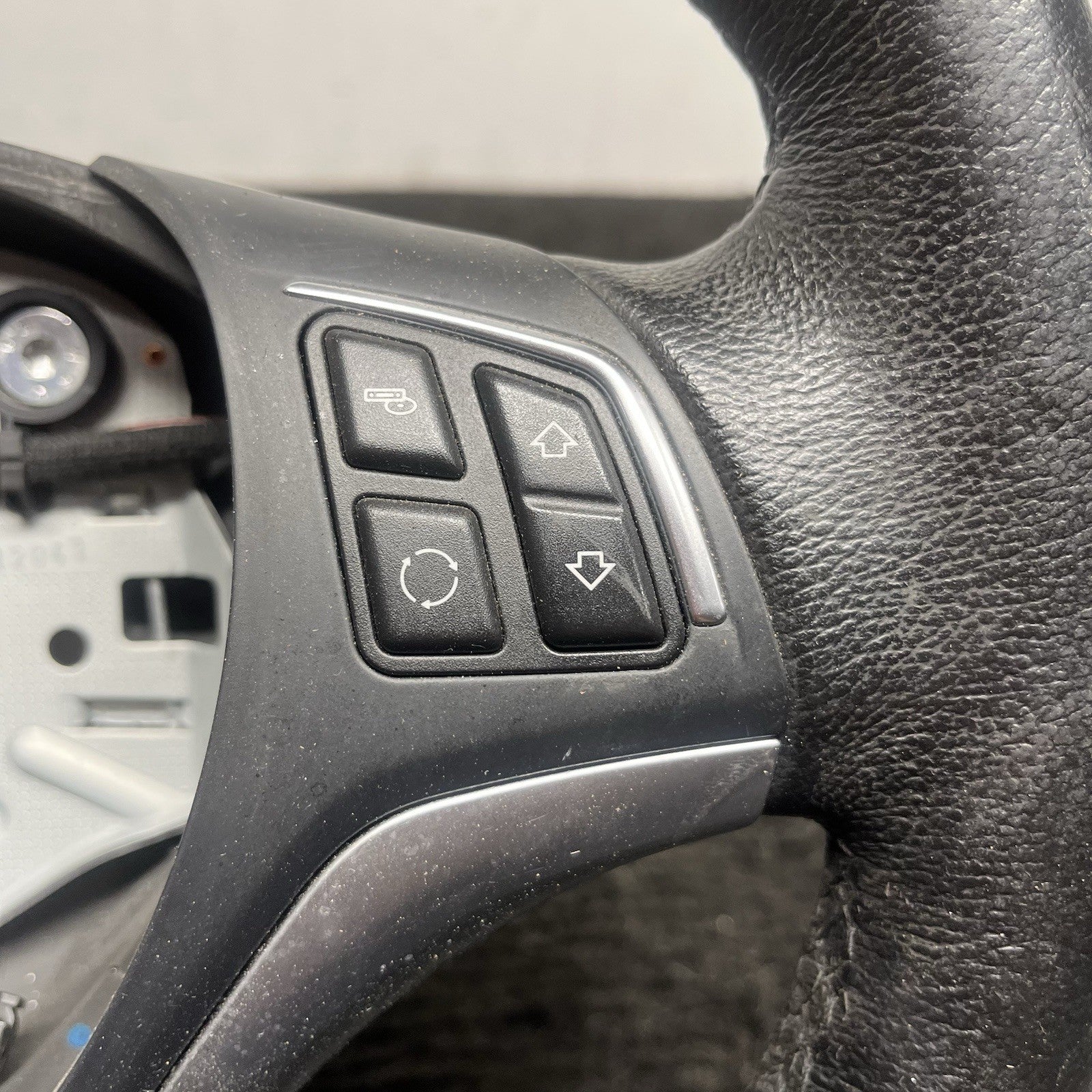☑️ BMW E84 X1 135i Sport Heater Steering Wheel Black w/ Switch 6853133 OEM