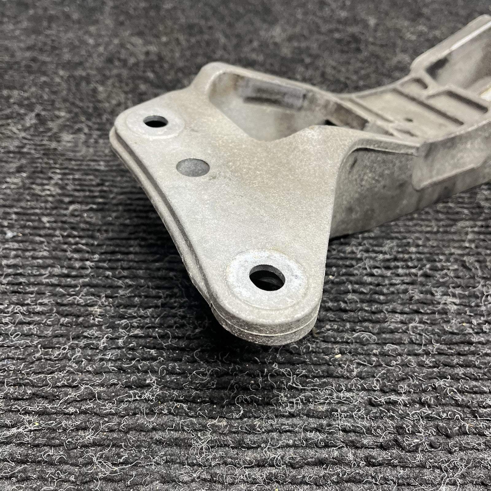 ☑️ 08-13 OEM BMW E90 E92 E93 M3 DCT Transmission Mount Bracket Support Gearbox