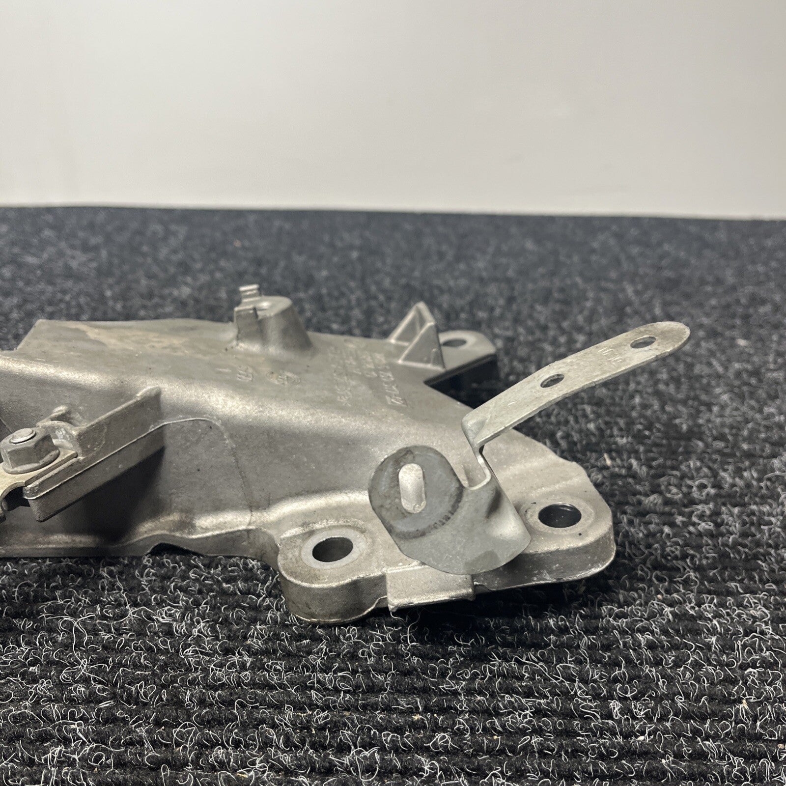 ☑️ BMW E90 E91 E92 Engine Mount Bracket Left N54 6760317 Motor Mount Bracket