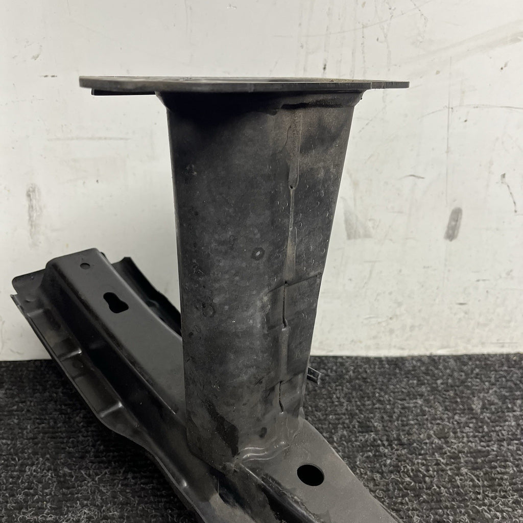 ☑️ OEM BMW E82 E88 128i 135i Front Support Frame Bumper Reinforcement Rebar Bar