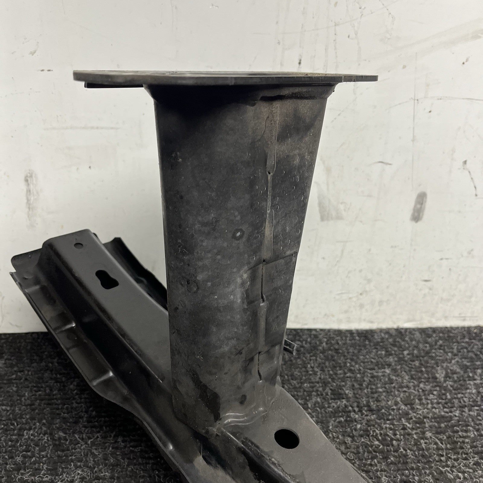 ☑️ OEM BMW E82 E88 128i 135i Front Support Frame Bumper Reinforcement Rebar Bar