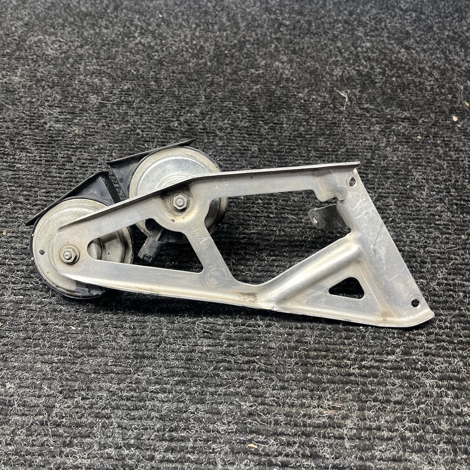 ☑️ BMW E9x M3 Horn Bracket With Horns 61337838541 08-13 E90 E92 E93