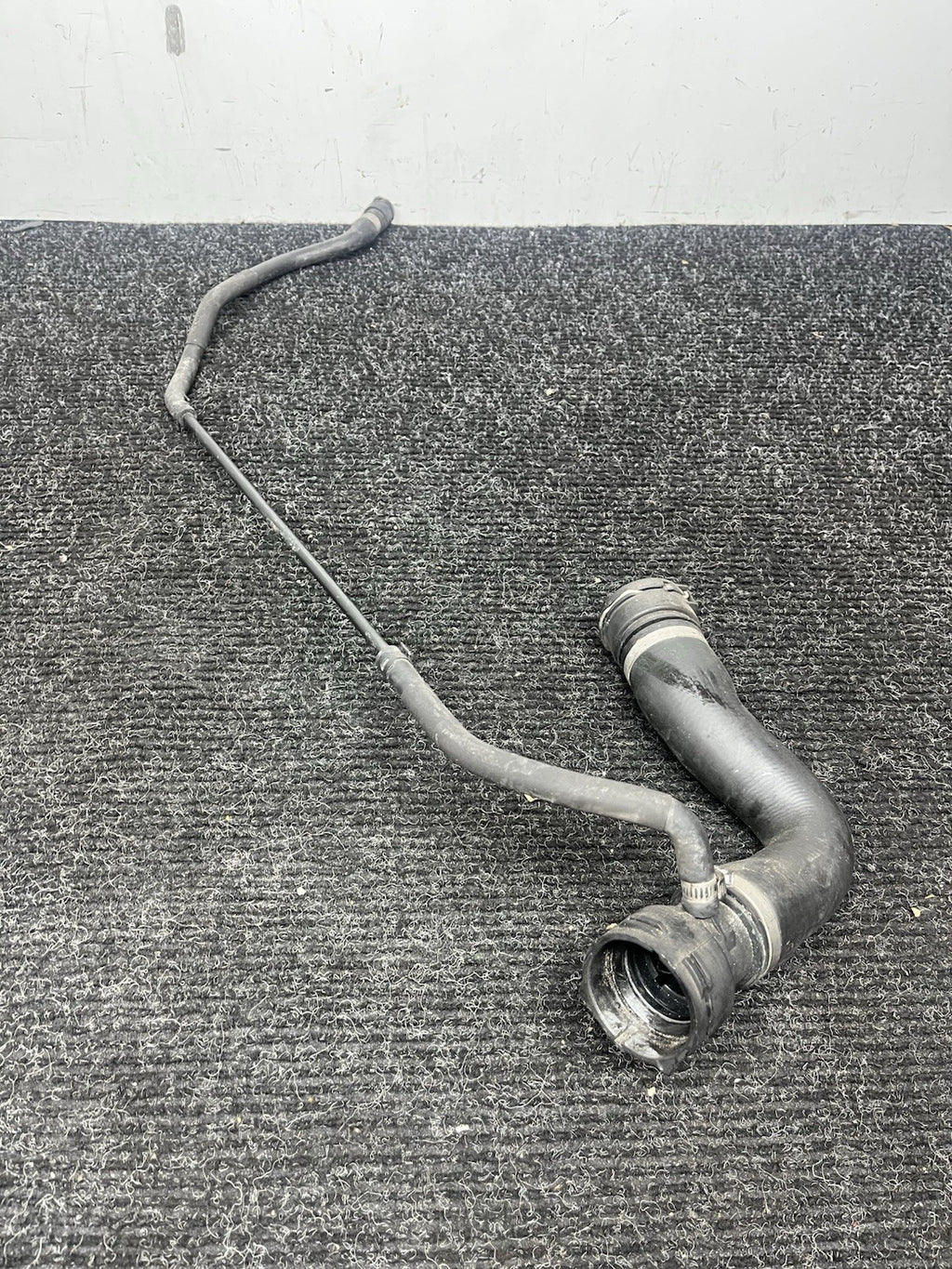 ☑️ BMW E88 E90 E92 135 335 N54 Upper Engine Radiator Coolant Hose Pipe Line OEM
