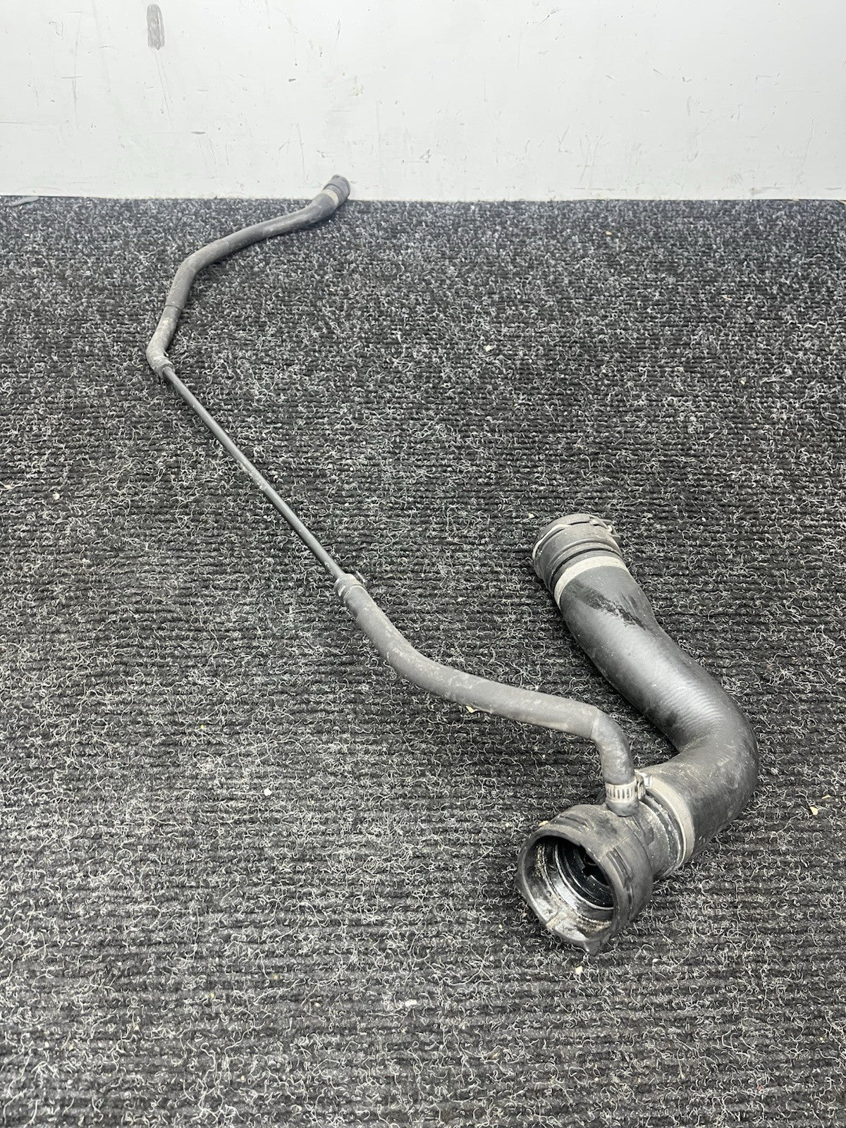 ☑️ BMW E88 E90 E92 135 335 N54 Upper Engine Radiator Coolant Hose Pipe Line OEM