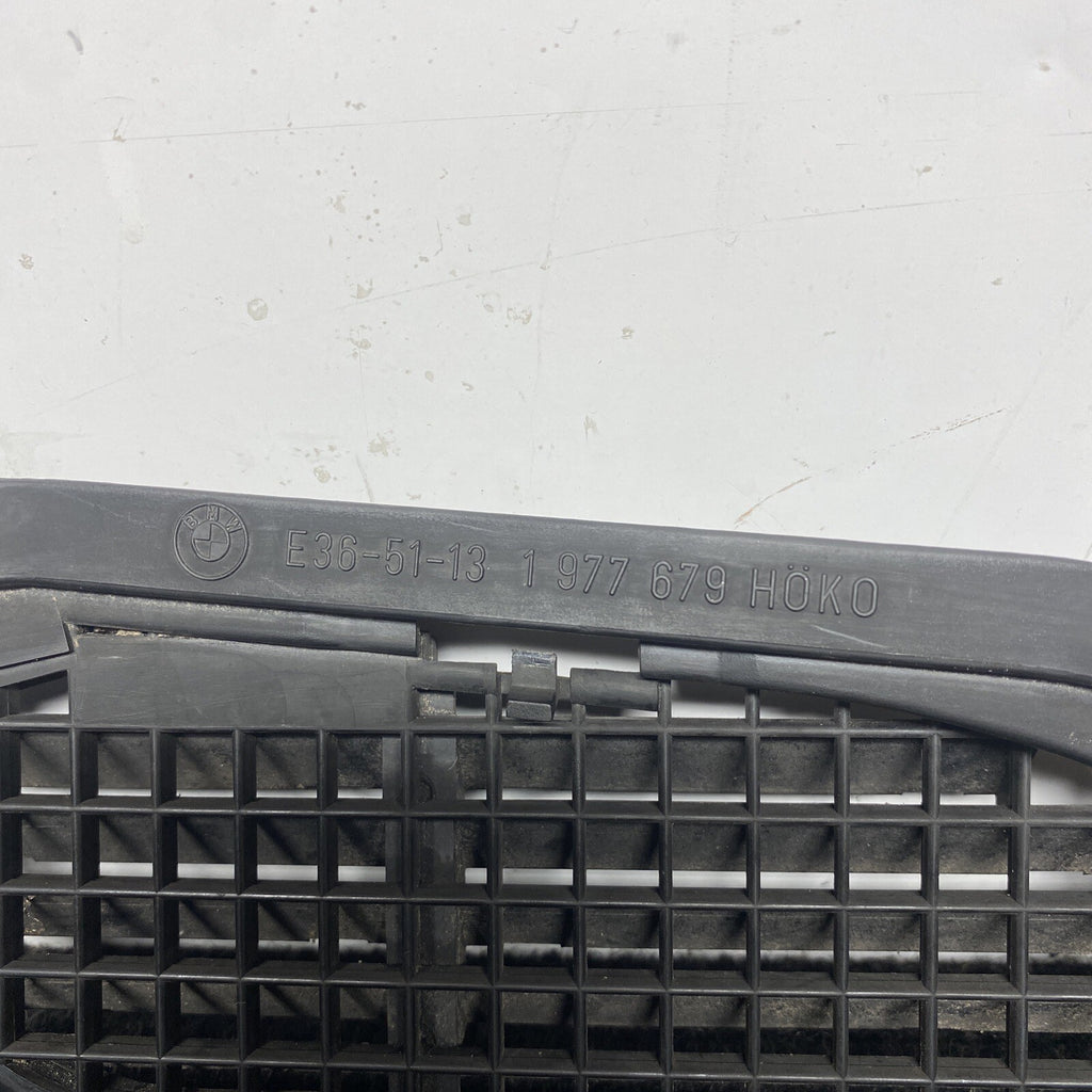 ☑️1991-1999 BMW E36 3 Series Exterior Hood Center Bonnet Cowl Grille OEM 1977679