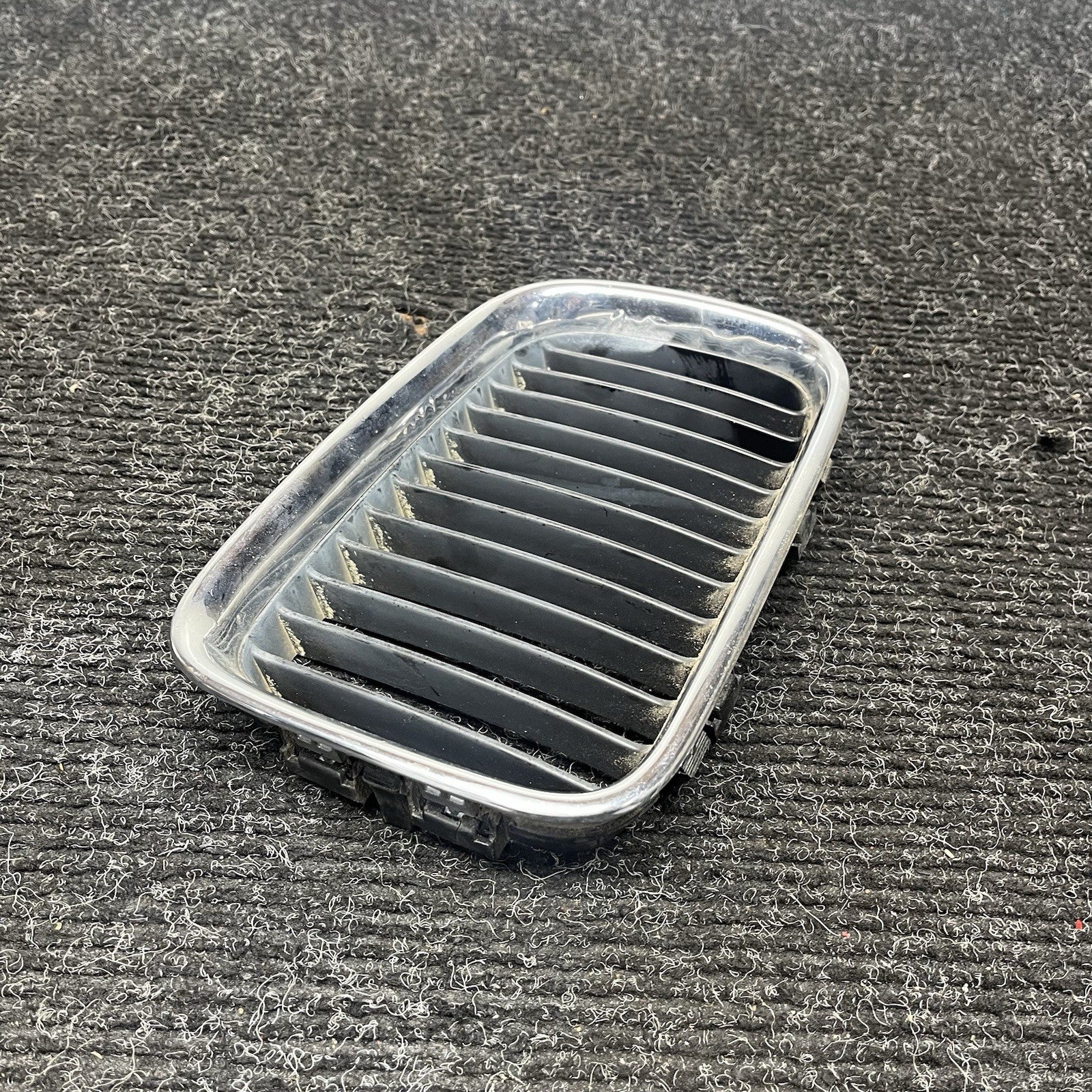 ☑️ 92-99 BMW E36 3 SERIES RIGHT PASSENGER SIDE KIDNEY VENT GRILLE PANEL TRIM OEM