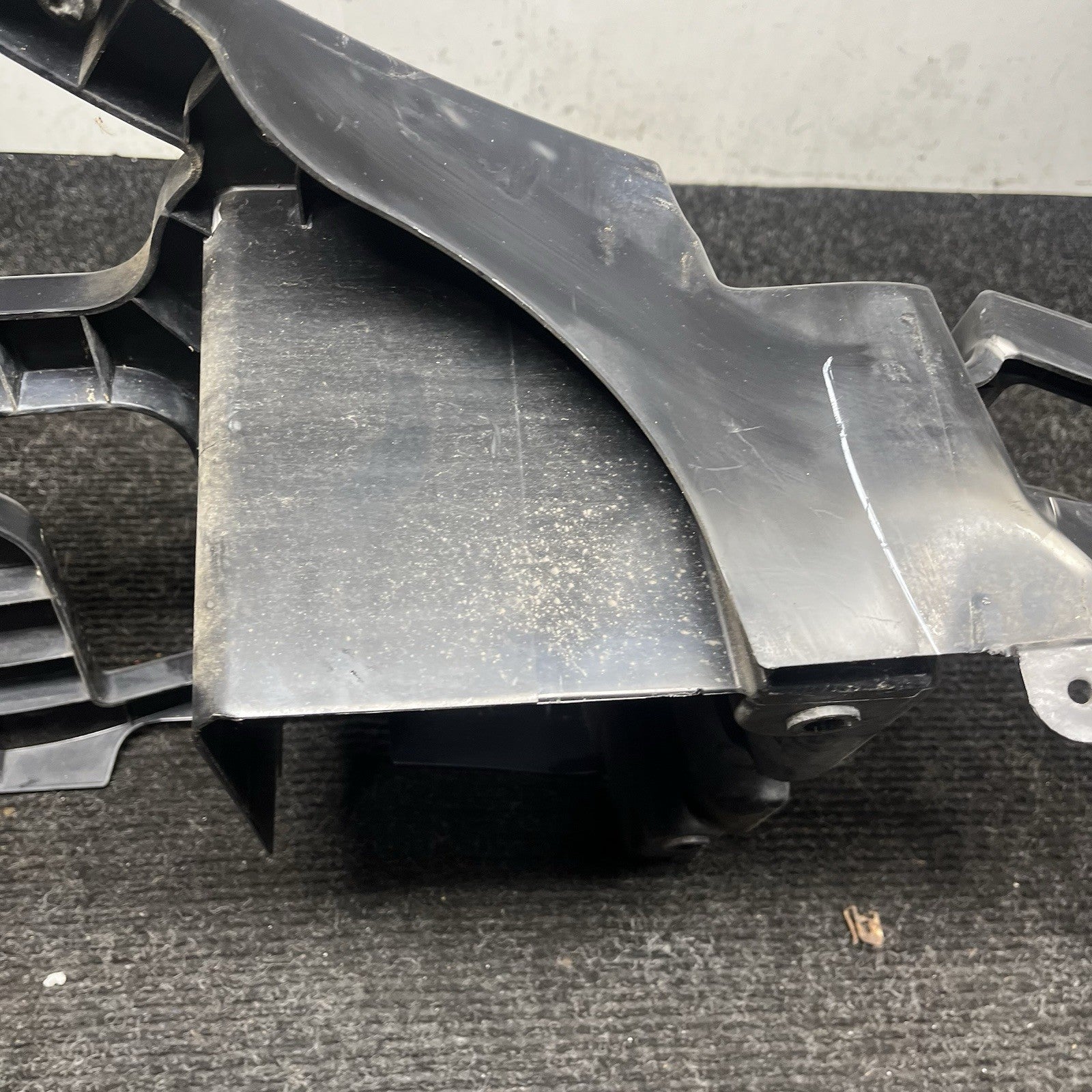 ☑️ 2014-2018 BMW X5 - REAR LEFT Bumper Mount / Bracket 7294721