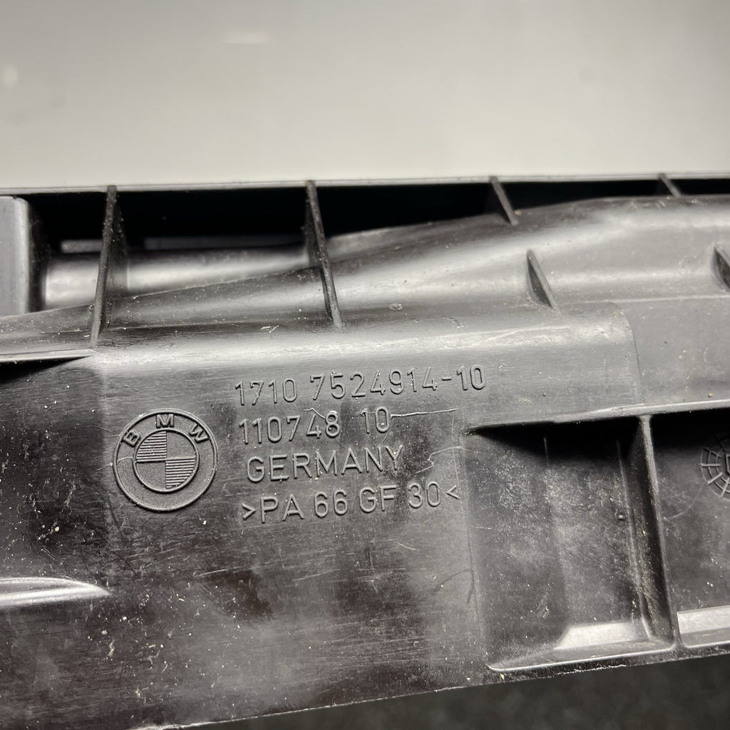 ☑️ 06-11 BMW E90 E92 325i Right Front Radiator Bracket Mount Carrier 7524914 OEM
