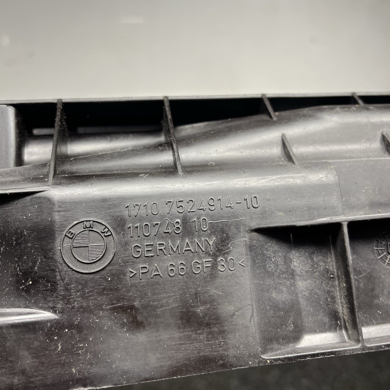 ☑️ 06-11 BMW E90 E92 325i Right Front Radiator Bracket Mount Carrier 7524914 OEM