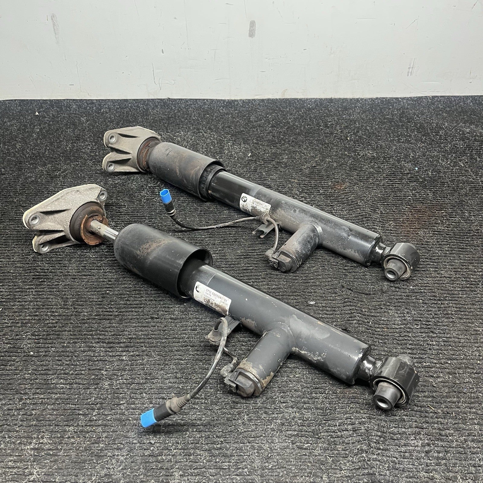 ☑️ 14-20 OEM BMW F22 M235 M240 RWD Rear Left Right Shock Absorbers VDC Assembly