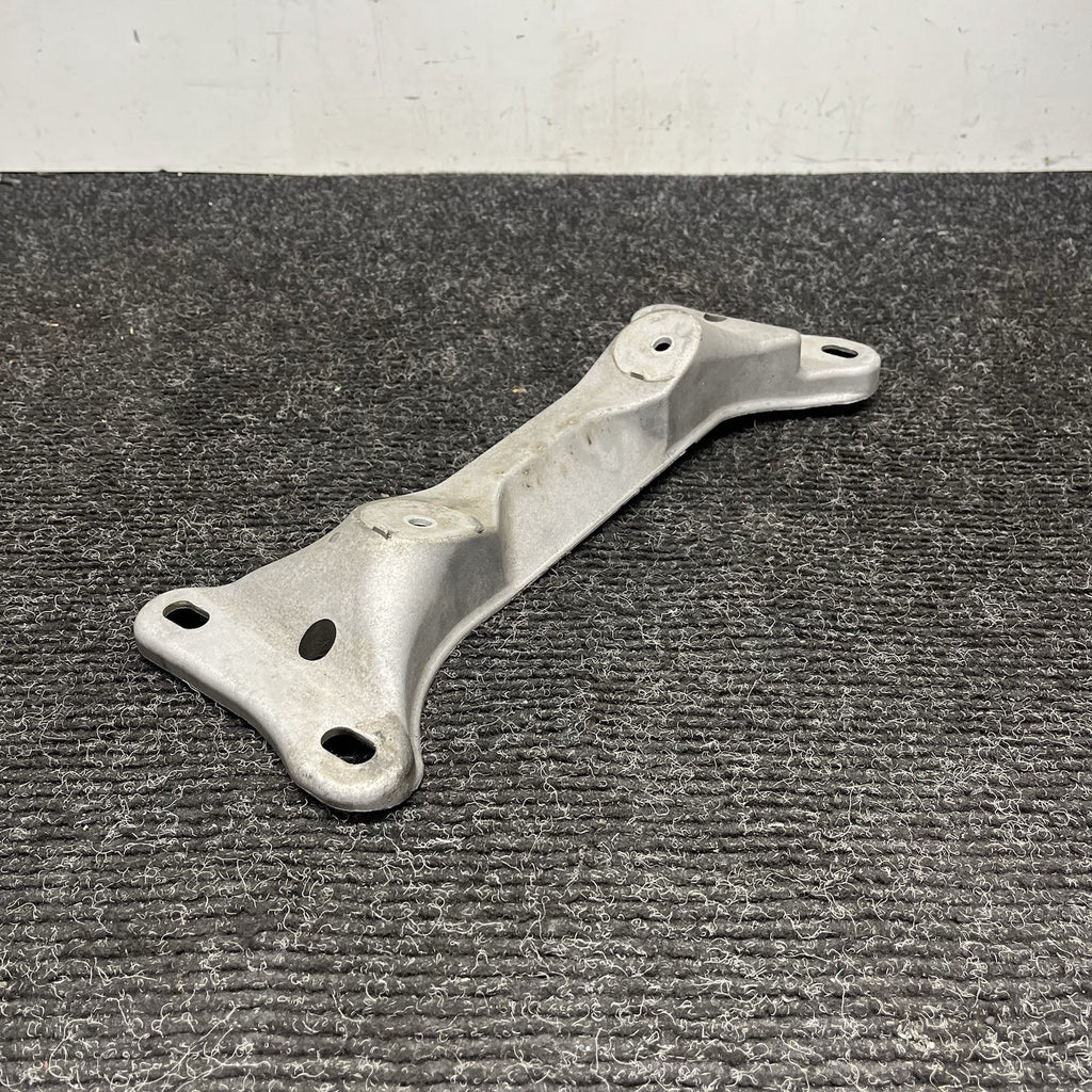 ☑️ 99-03 BMW E46 323i 325i 328i 330i MANUAL GEARBOX TRANSMISSION SUPPORT BRACKET