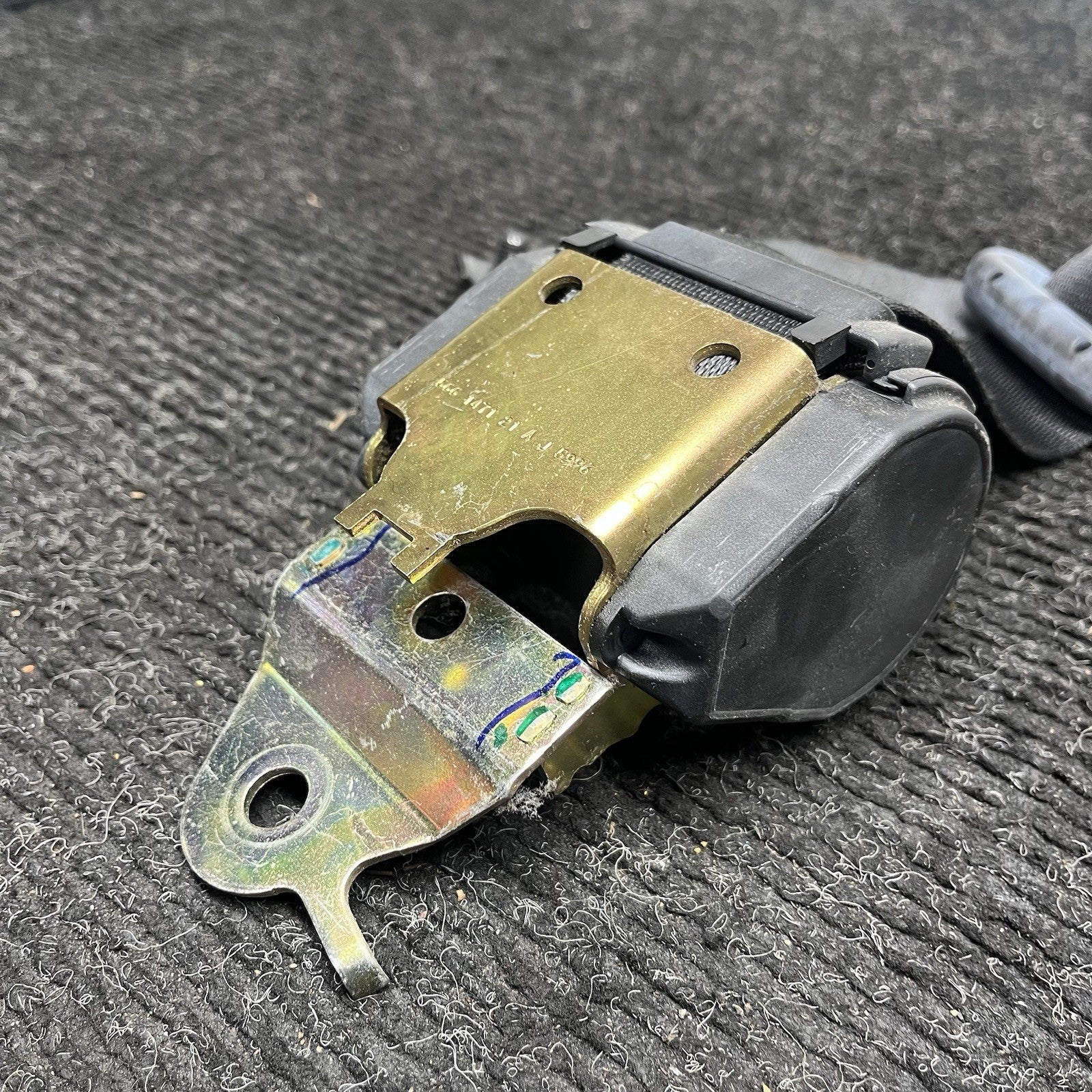 ☑️ 91-98 BMW E36 323 328 M3 Front Left Driver Side Seatbelt Retractor Buckle OEM