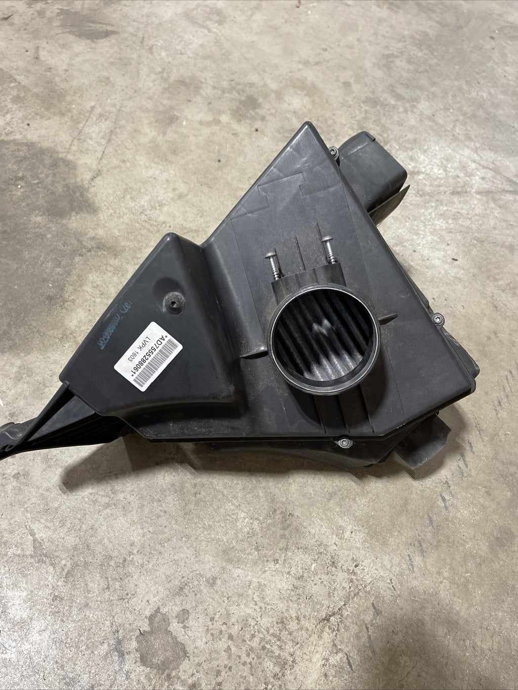 BMW AIR INTAKE MUFFLER CLEANER BOX BOOT 128i 328i 07-12
