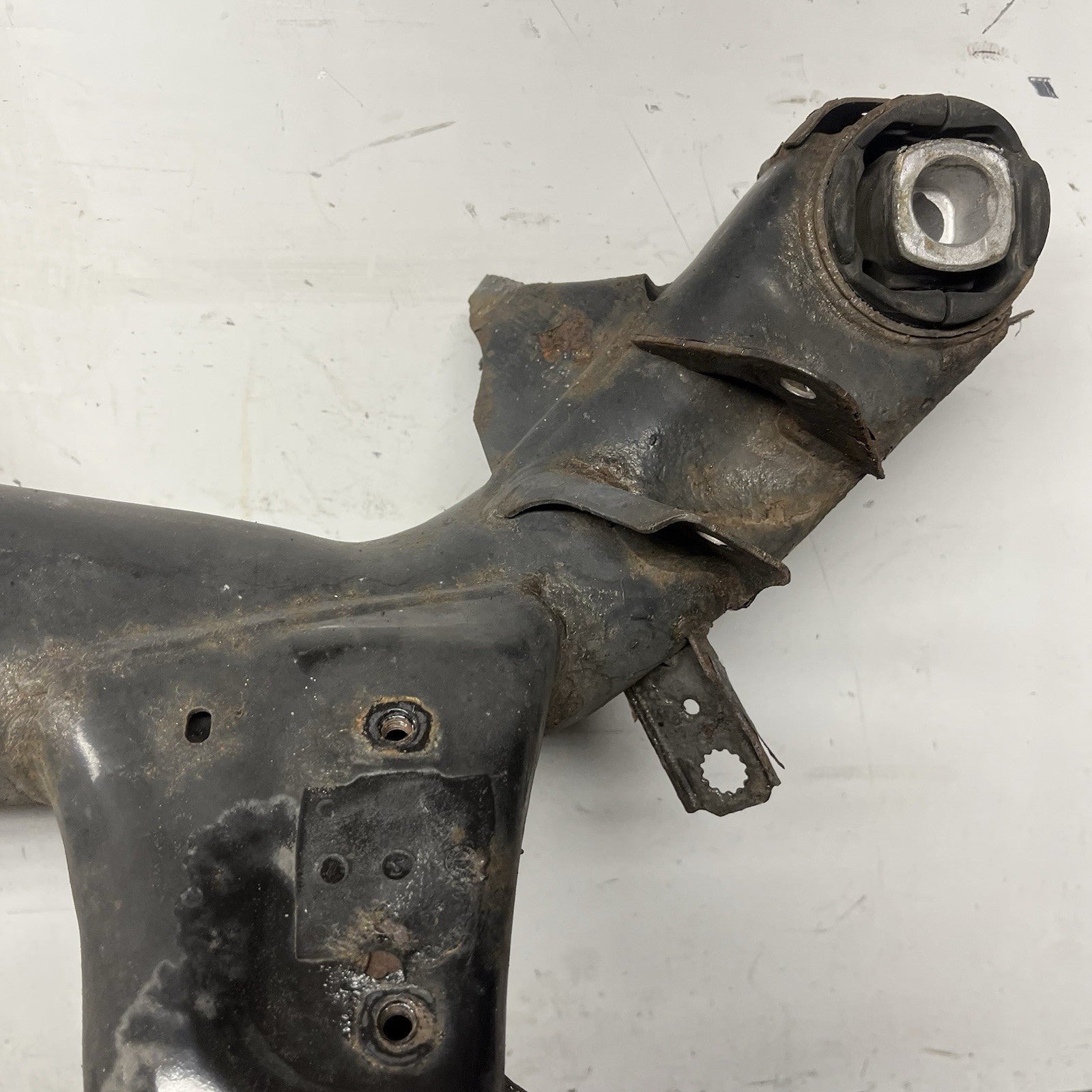 ☑️ 07-13 BMW E90 E92 E93 335I Rear Axle Subframe Crossmember Cradle Carrier OEM