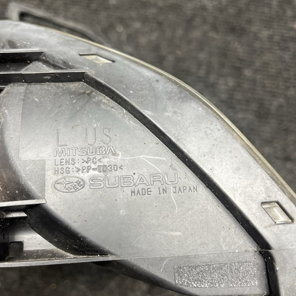 ☑️ 2013-2016 Scion FRS Left Driver Turn Signal Lamp W/ Trim OEM