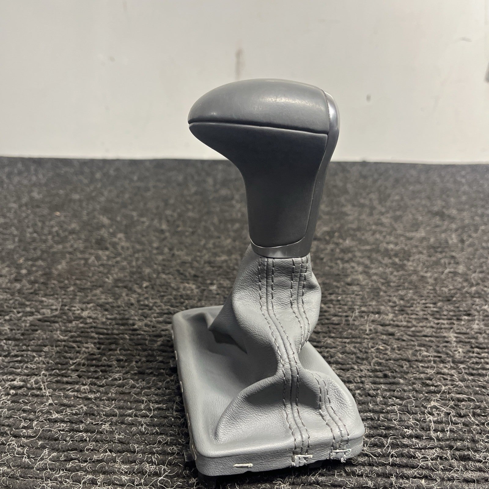 ☑️ Automatic Transmission Gear Shift Shifter Lever Knob GRAY OEM 11-12 Audi A7