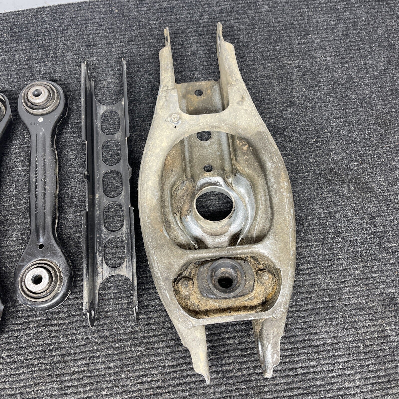 ☑️ OEM BMW E82 E90 E92 Rear Left Lower Upper Suspension Control Arm Wishbone SET