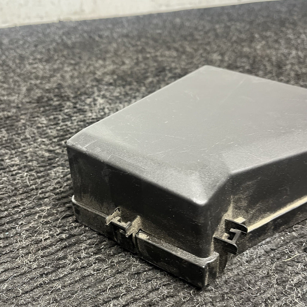 ☑️ 2008-2014 Subaru Impreza WRX STI Fuse Box Relay Cover Trim OEM MB502000B