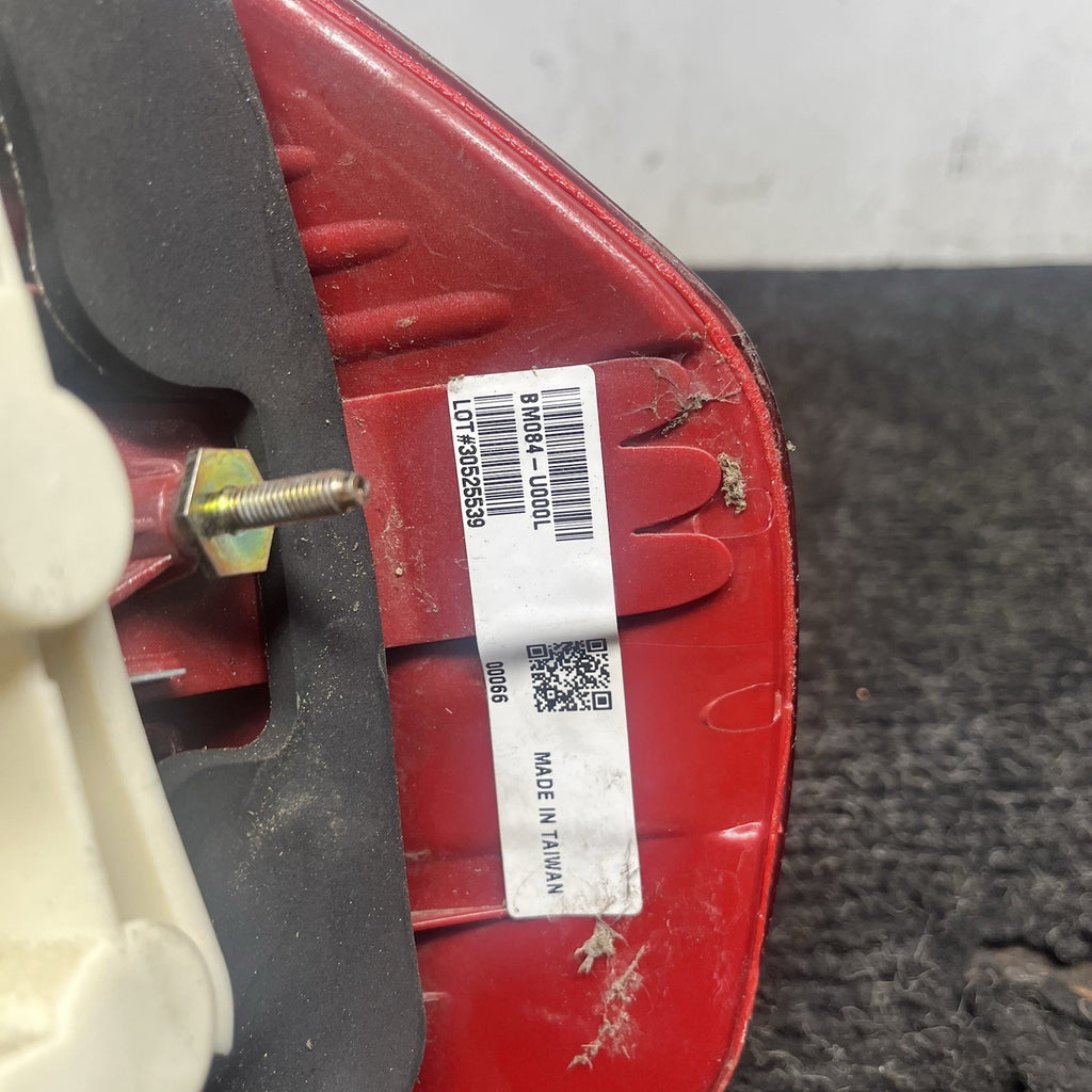 ☑️ 2006-2008 BMW 325I 328I 335I E90 LEFT DRIVER SIDE TAIL LIGHT 7161955 OEM
