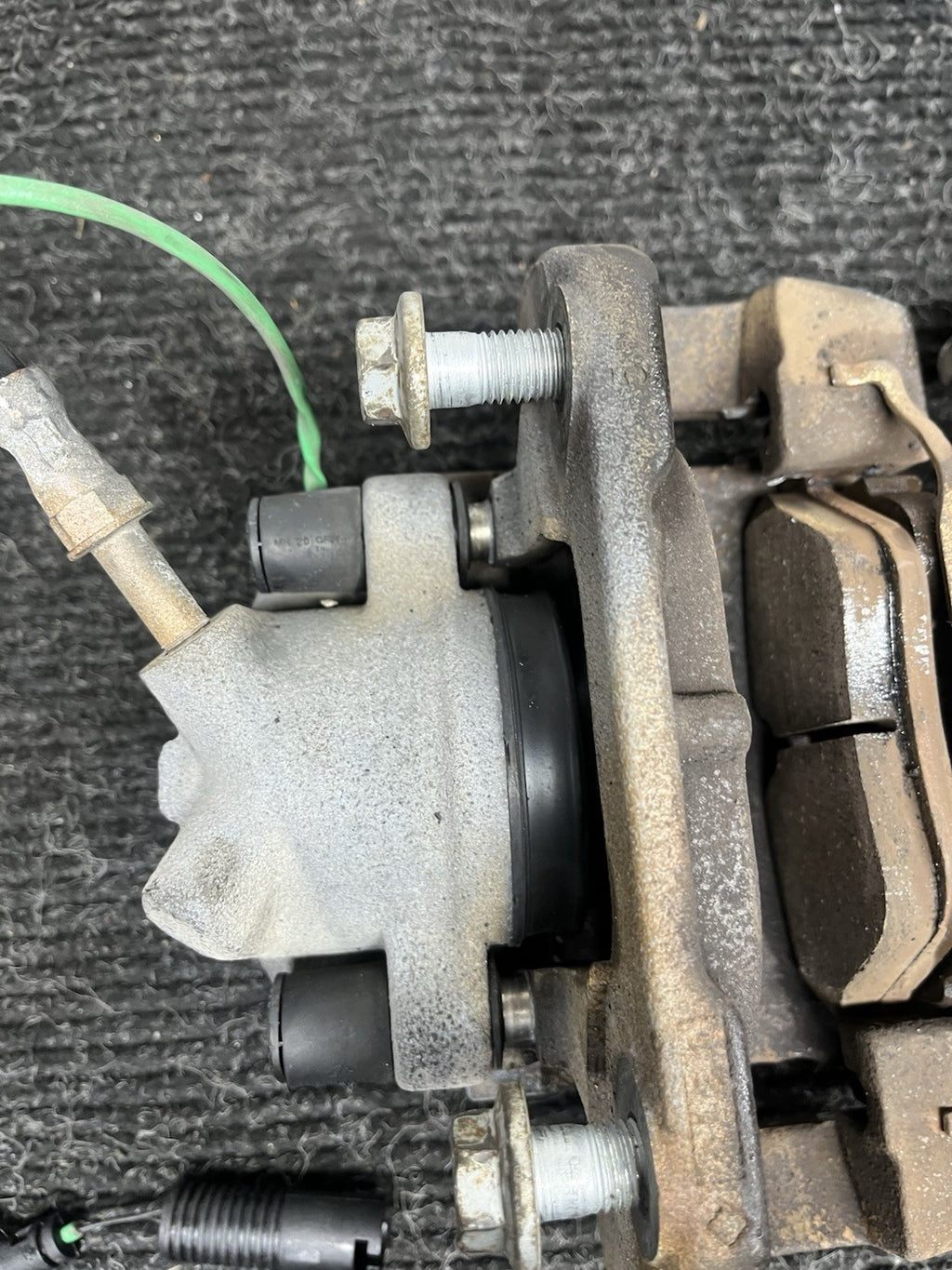 ☑️ 01-06 BMW E46 330i 330Ci RWD FRONT LEFT & RIGHT BRAKE CALIPER SET OEM