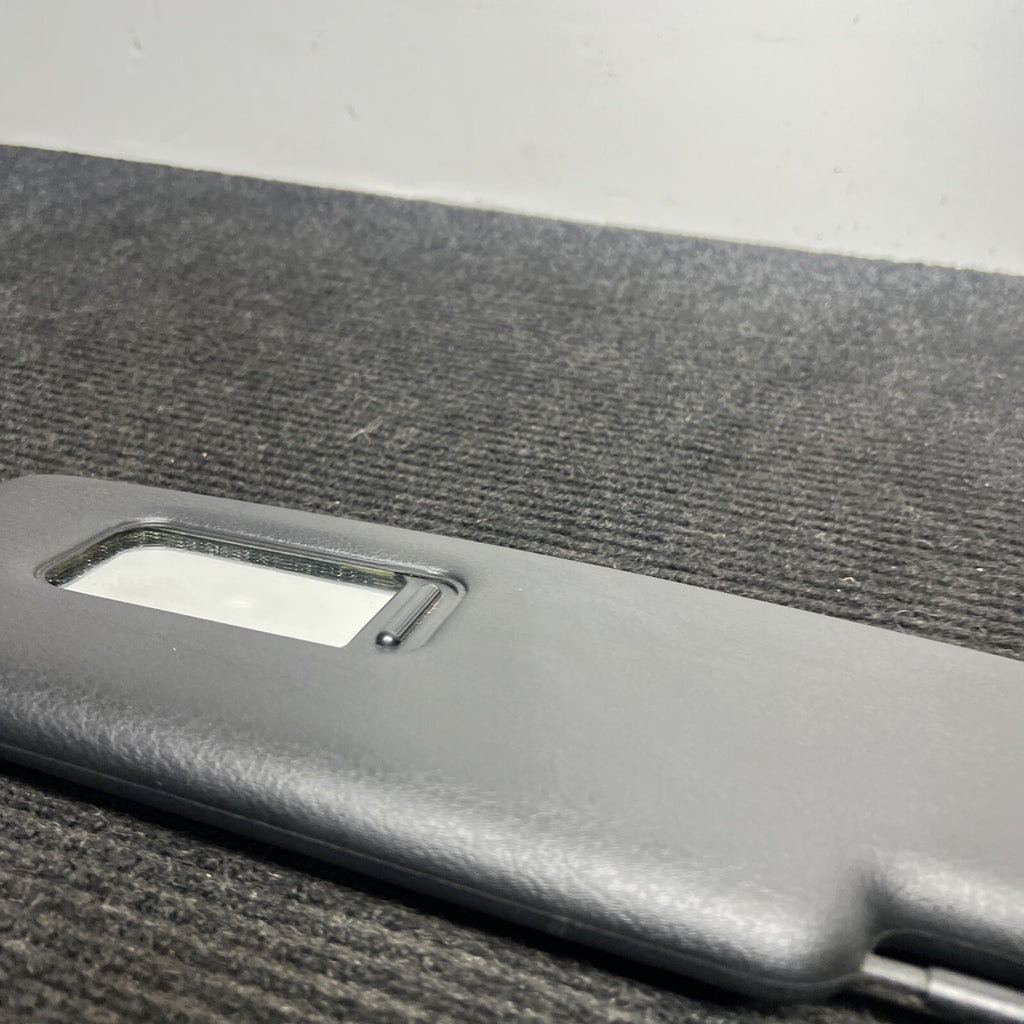 ☑️ 2001-2006 BMW 3 Series E46 Convertible Sun Visor  101-0232400 Passenger