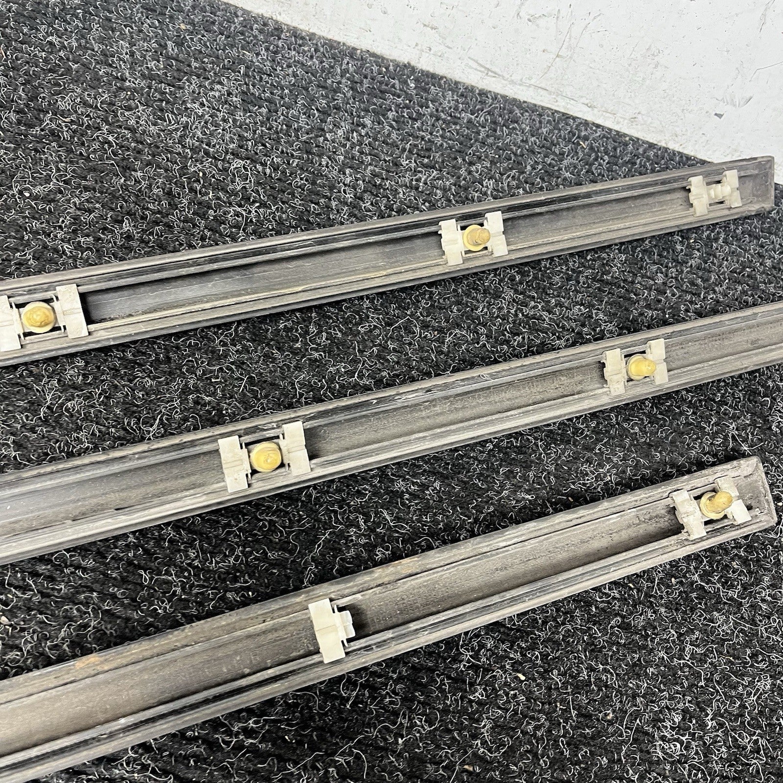 ☑️ 94-99 BMW E36 328iC COUPE VERT FENDER DOOR REAR QUARTER TRIM MOLDING SET OEM