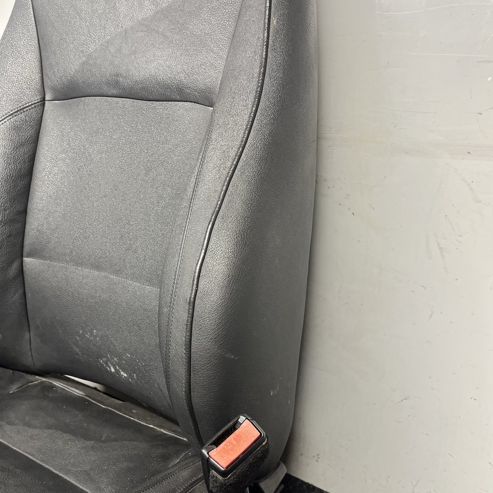 ☑️08-13 BMW E82 1Series Coupe Leather Front Right Passenger Sport Seat Black OEM
