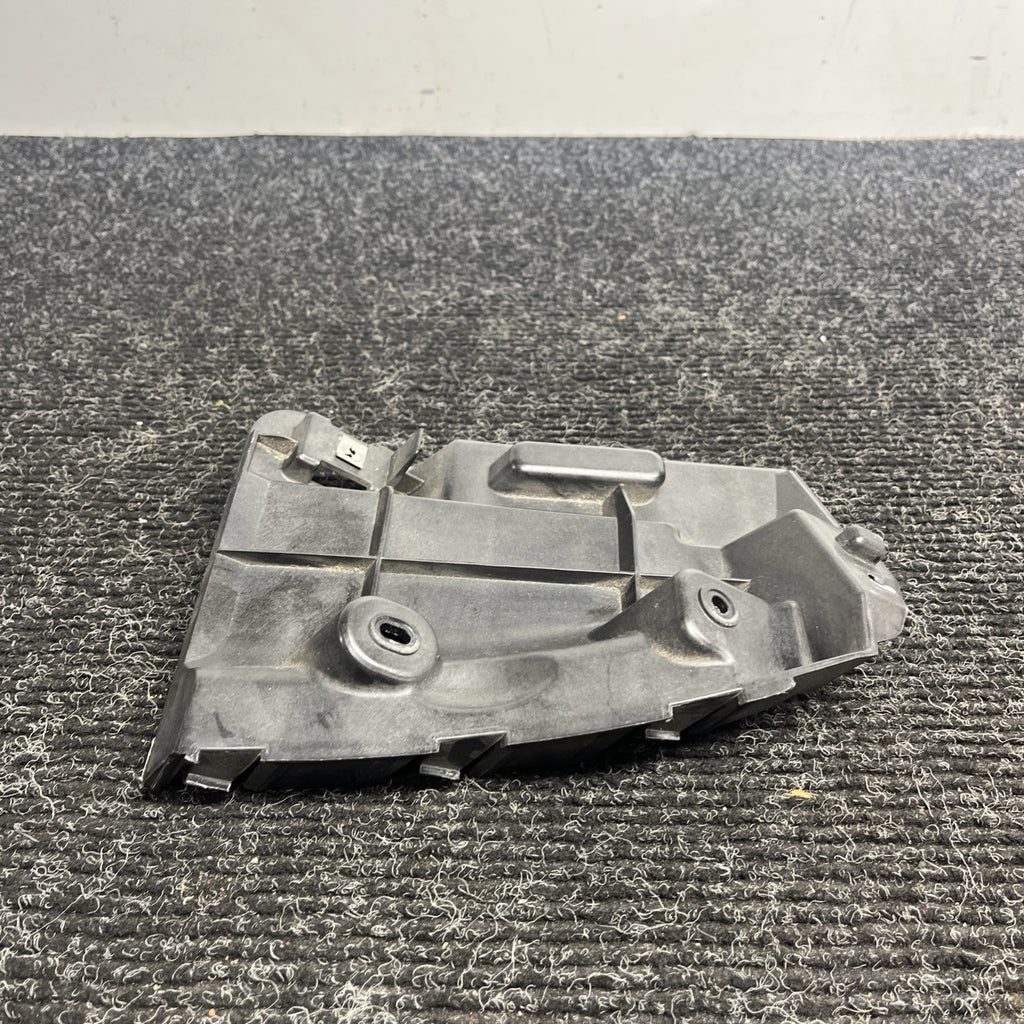 ☑️ 14-21 Maserati Ghibli Rear Left Bumper Mount Support Bracket OEM AK2404120