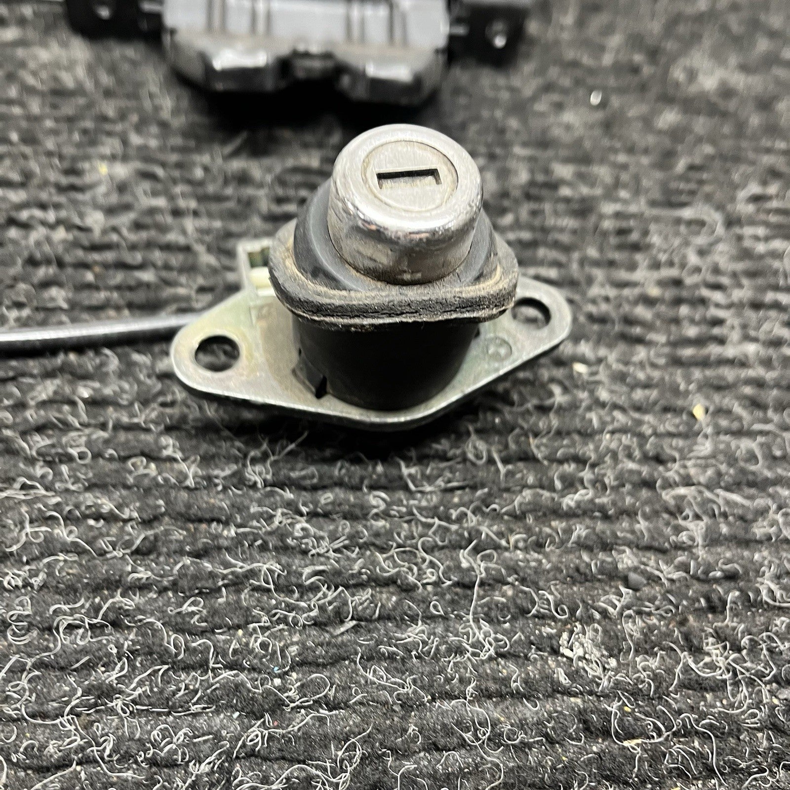 ☑️ BMW E46 M3 330i 325i 323i REAR TRUNK RELEASE LOCK LATCH MECHANISM OEM