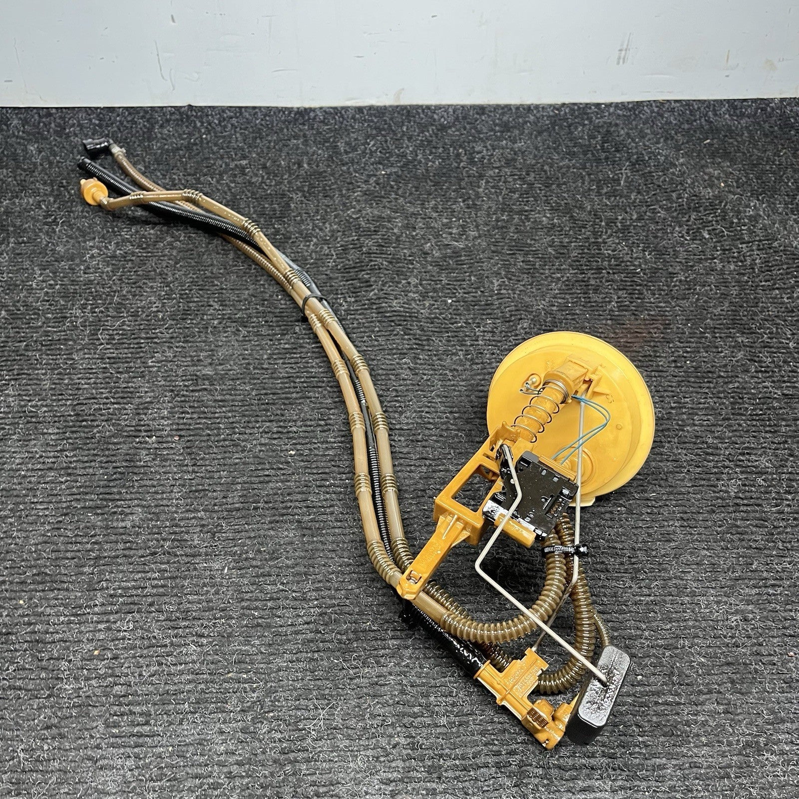 ☑️09-11 BMW E90 335d M57 Diesel Fuel Pressure Regulator Sending Unit 7190944 OEM