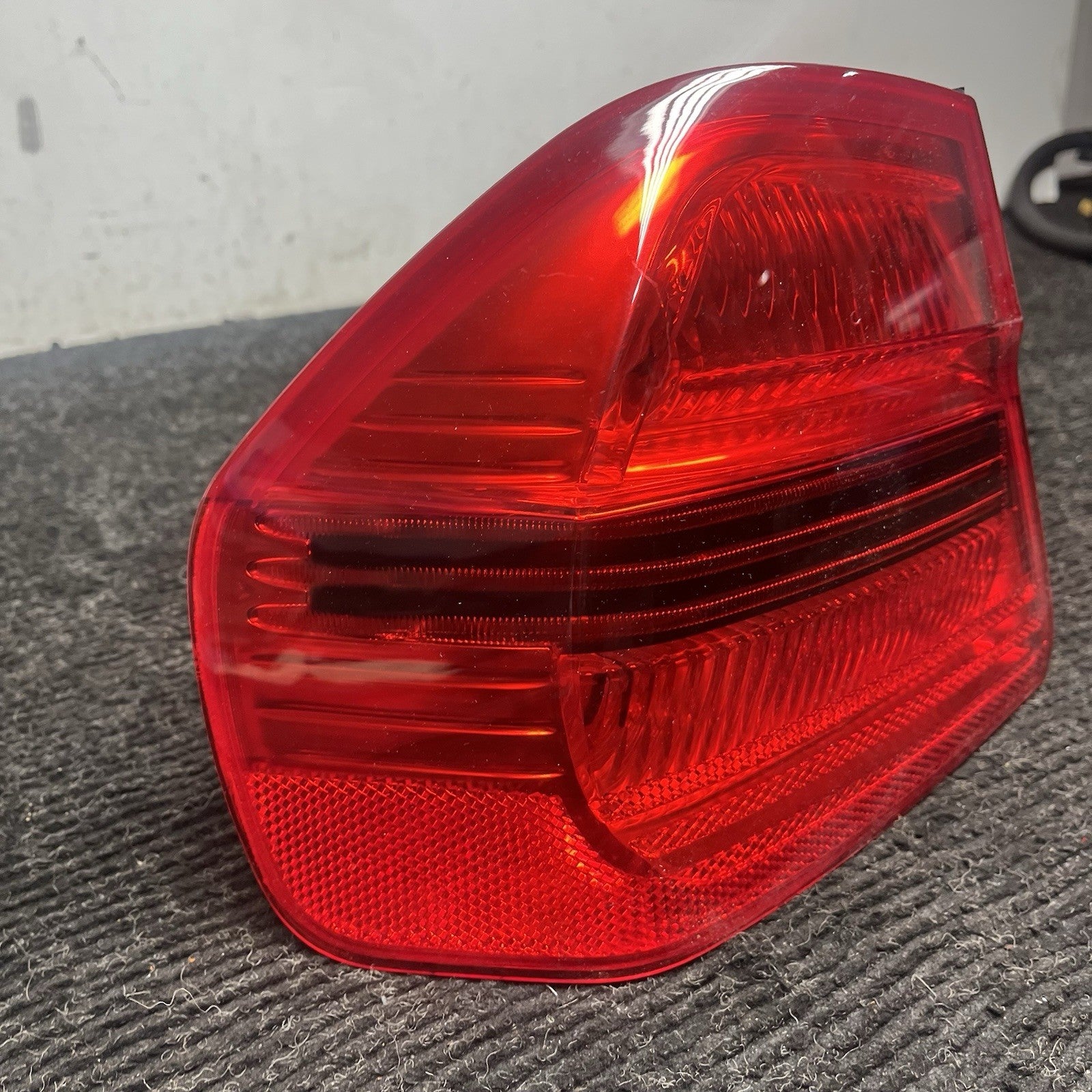 ☑️ 2006-2008 BMW 325I 328I 335I E90 LEFT DRIVER SIDE TAIL LIGHT 7161955 OEM
