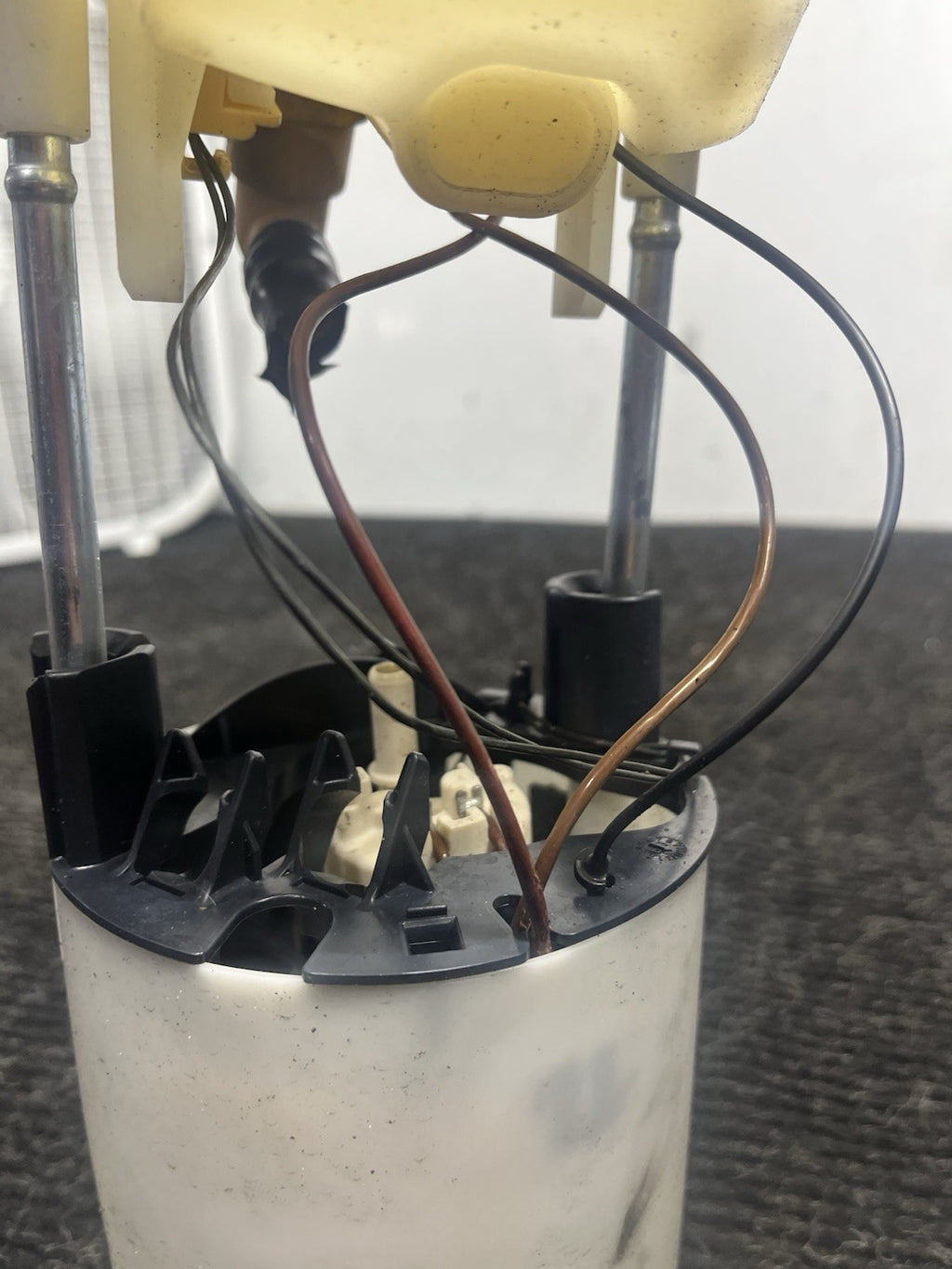 ☑️ 07-13 BMW E82 E88 E90 E91 E92 E93 128I 135I 328I 335I Fuel Pump Sending OEM