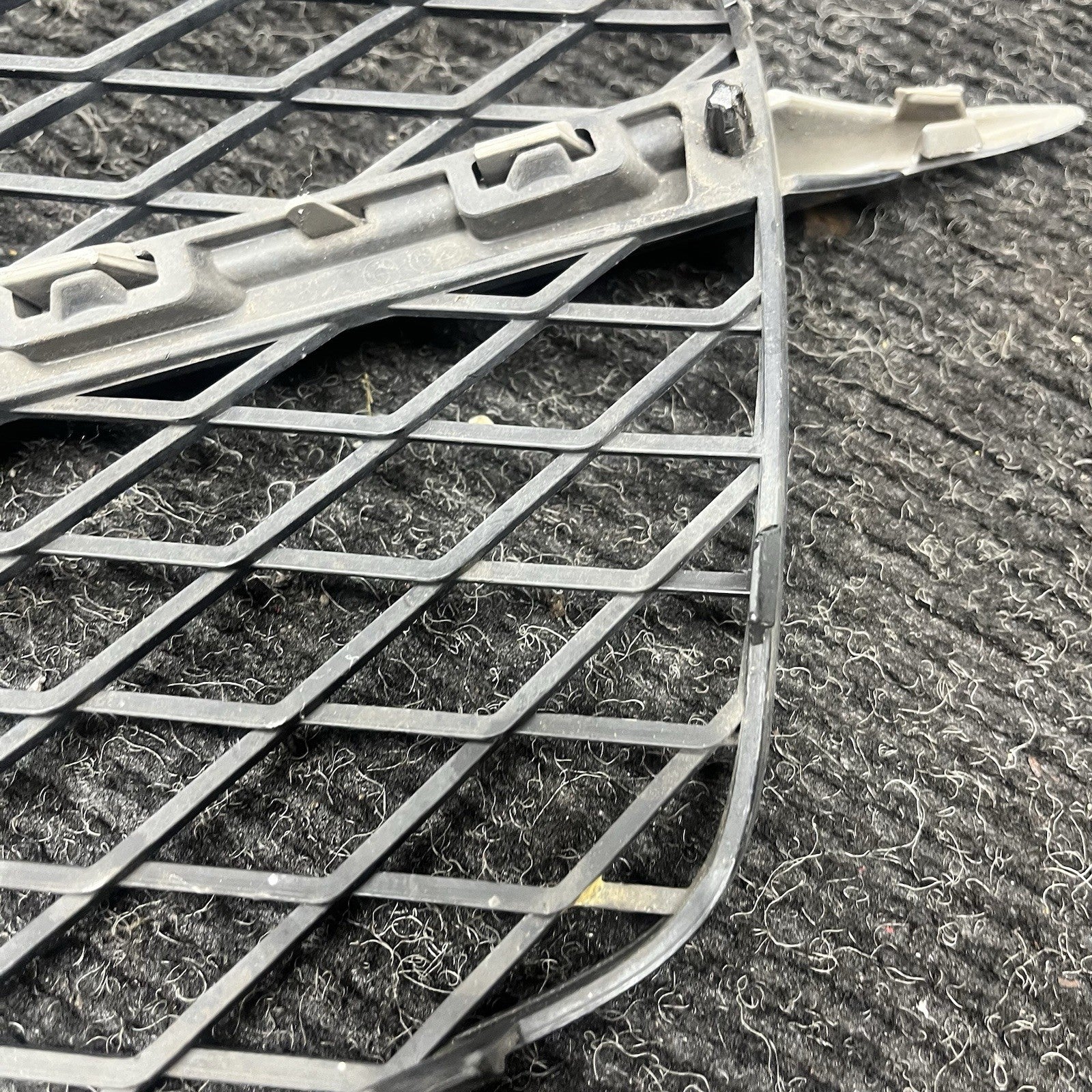 ☑️ 09-13 BMW E70 X5 35DX Front Left Driver Side Outer Bumper Grille 7222857 OEM