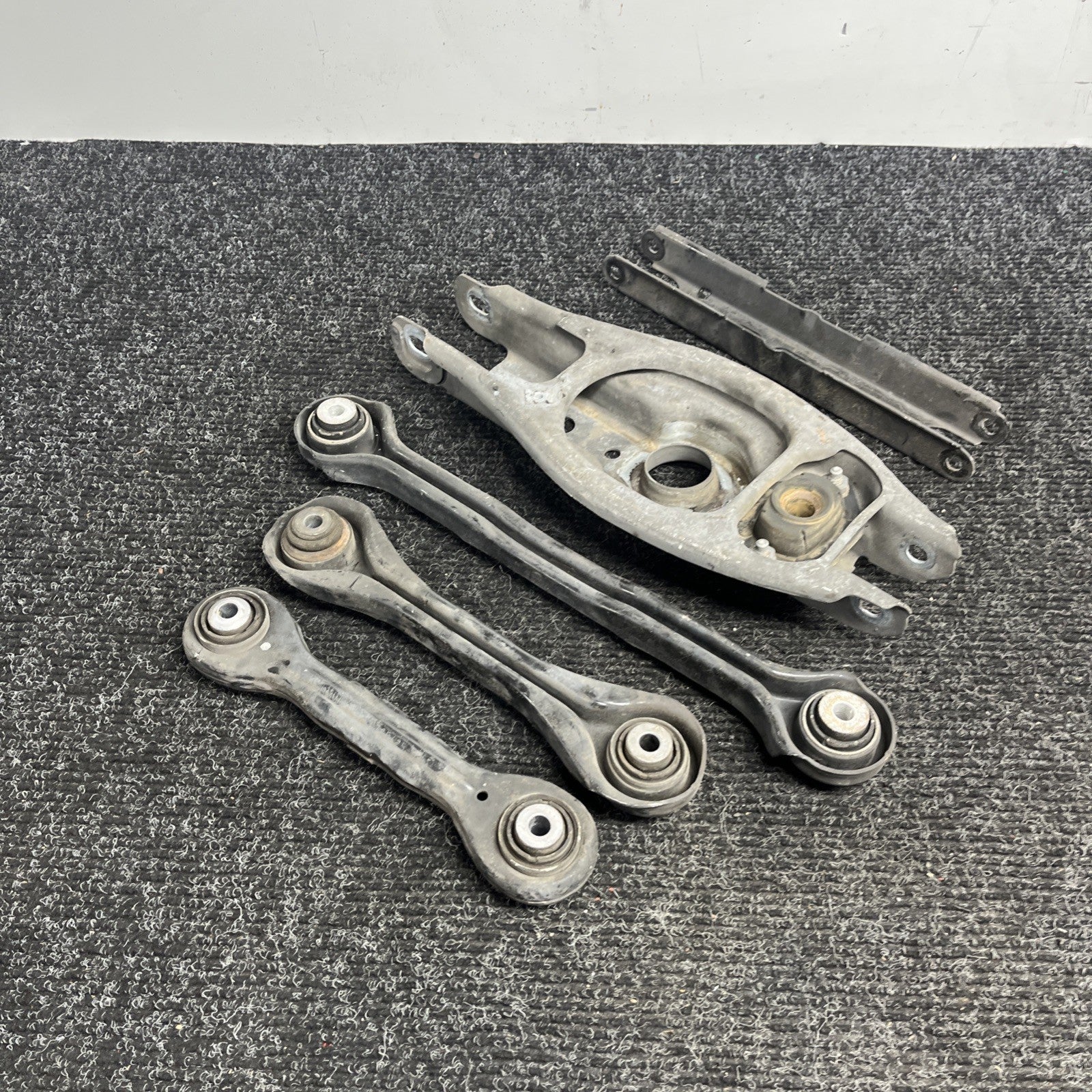 ☑️ OEM BMW E82 E90 E92 Rear Left Lower Upper Suspension Control Arm Wishbone SET