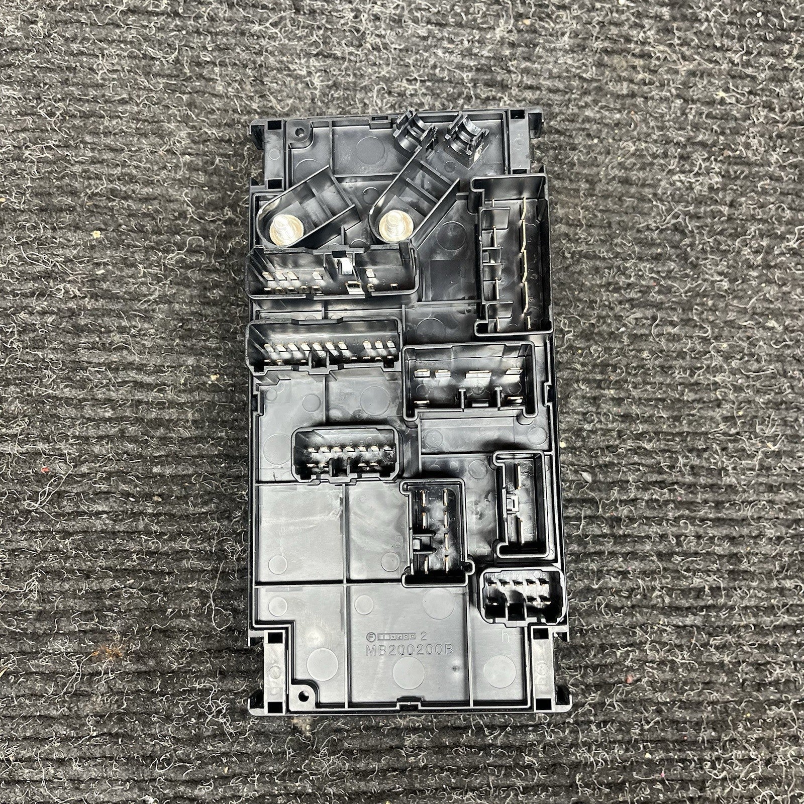 ☑️ 2008-2014 Subaru Impreza WRX STI Engine Bay Fuse Box Relay Box OEM 82241FG050