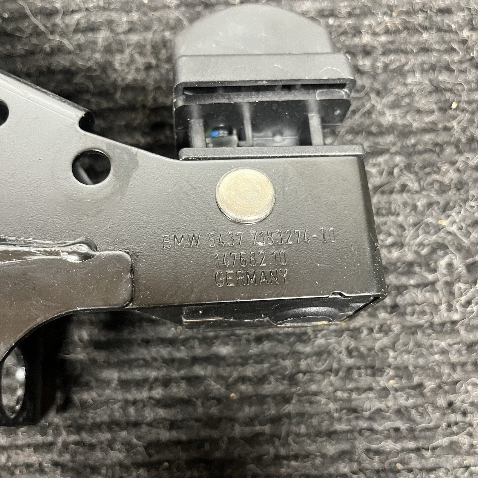 ☑️ 07-13 BMW E93 328i 335i M3 Right Side Convertible Hardtop Bracket Latch OEM