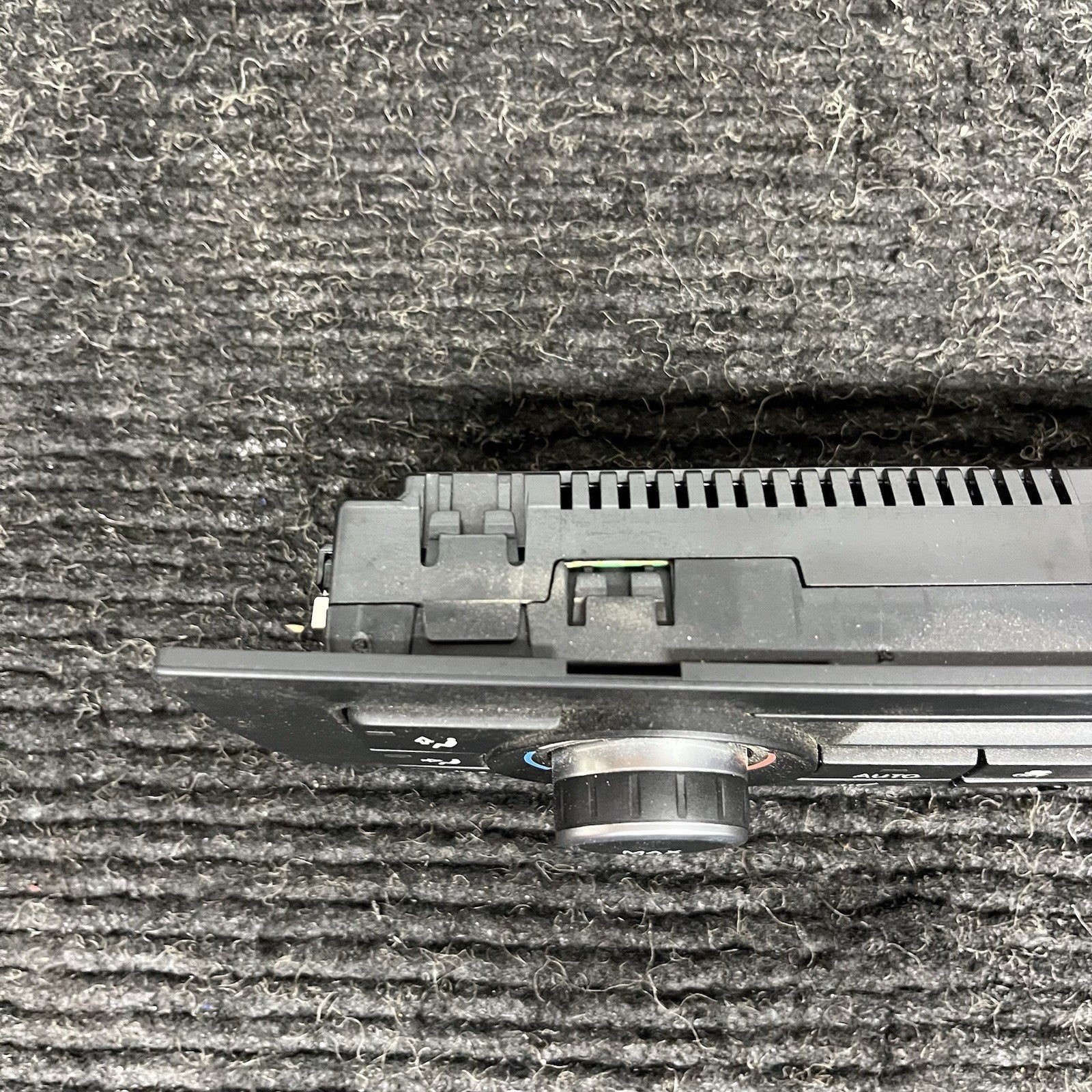 ☑️ BMW E88 E82 E90 E92 135i 335d Air Conditioning AC Climate Control Switch OEM